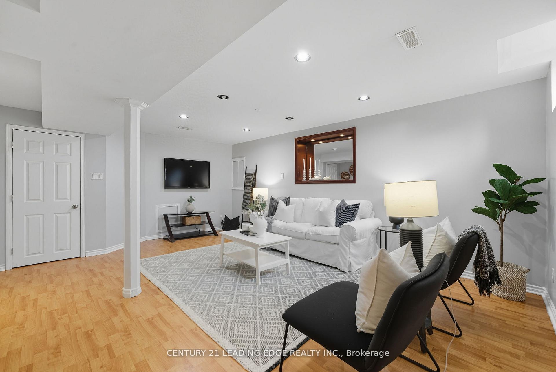 Photo 30 of 9 McCartney Avenue, Whitby, Williamsburg — HOMEH