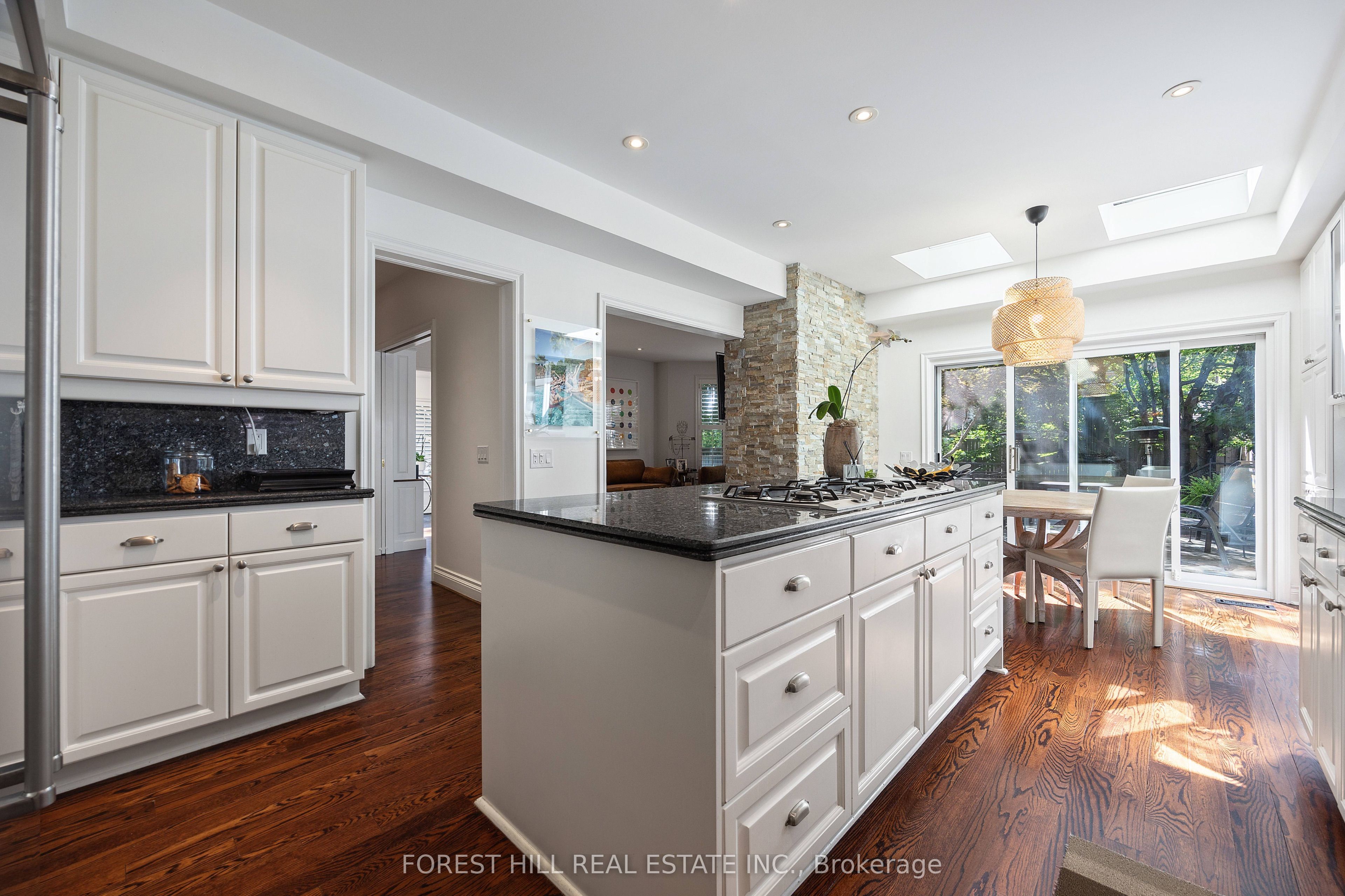 Photo 28 of 88 Yonge Boulevard, Toronto, Bedford Park-Nortown — HOMEH