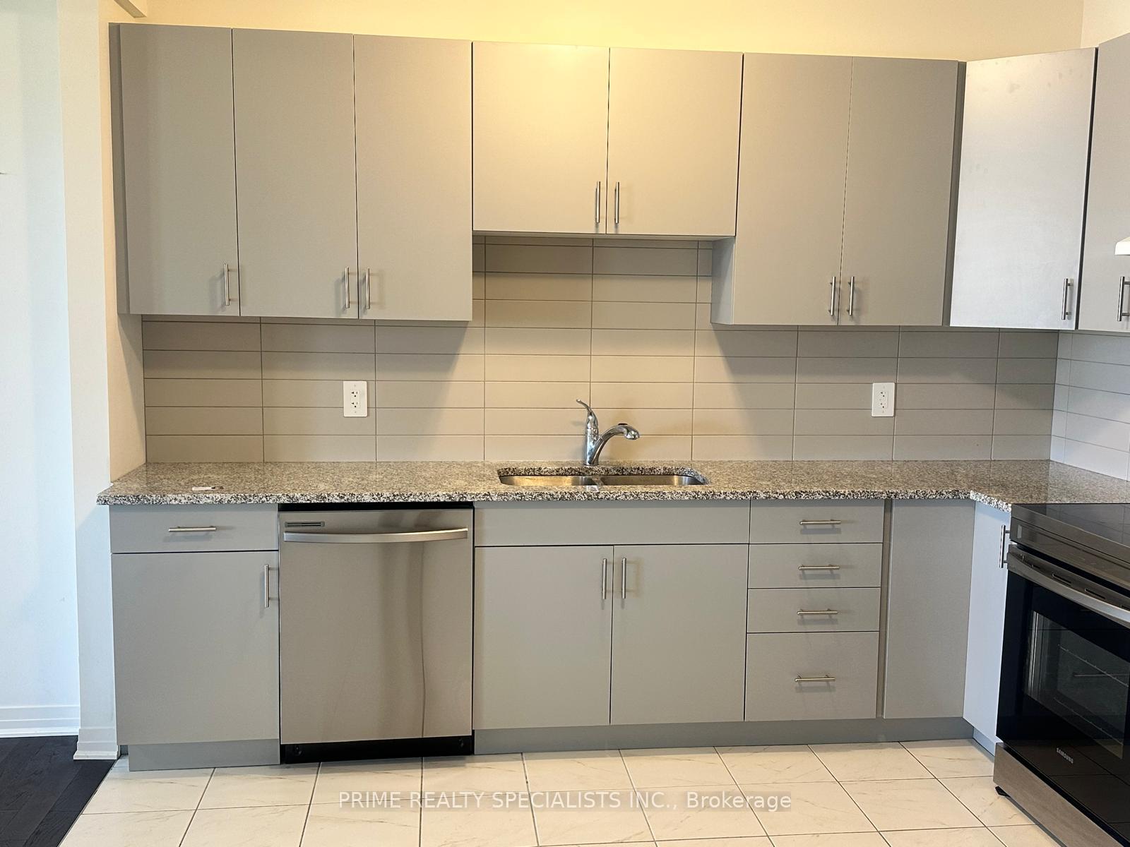 Photo 3 of 174 Middleton Street, Zorra, Thamesford — HOMEH
