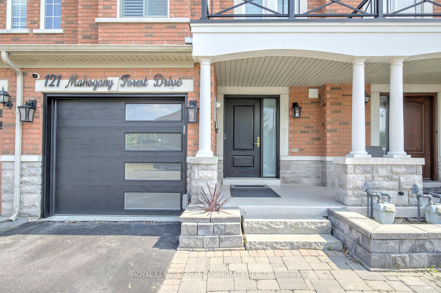 Photo 2 of 121 Mahogany Forest Drive, Vaughan, Patterson — HOMEH