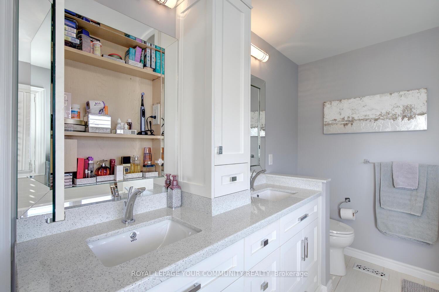 Photo 35 of 121 Mahogany Forest Drive, Vaughan, Patterson — HOMEH
