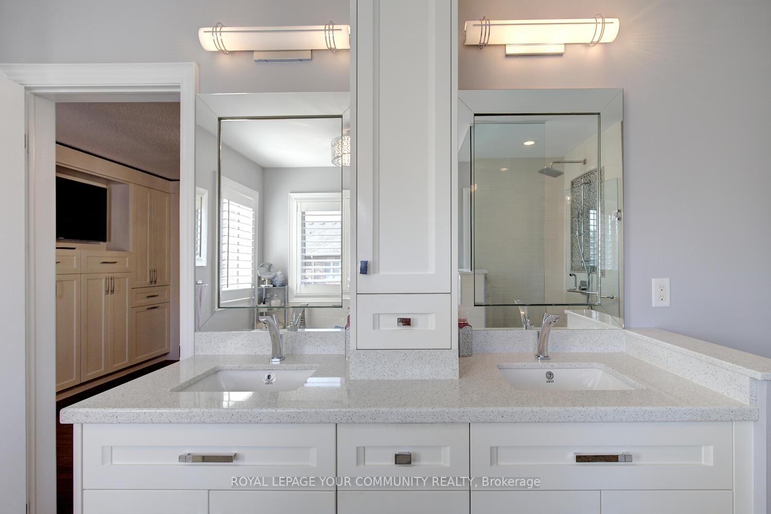 Photo 36 of 121 Mahogany Forest Drive, Vaughan, Patterson — HOMEH