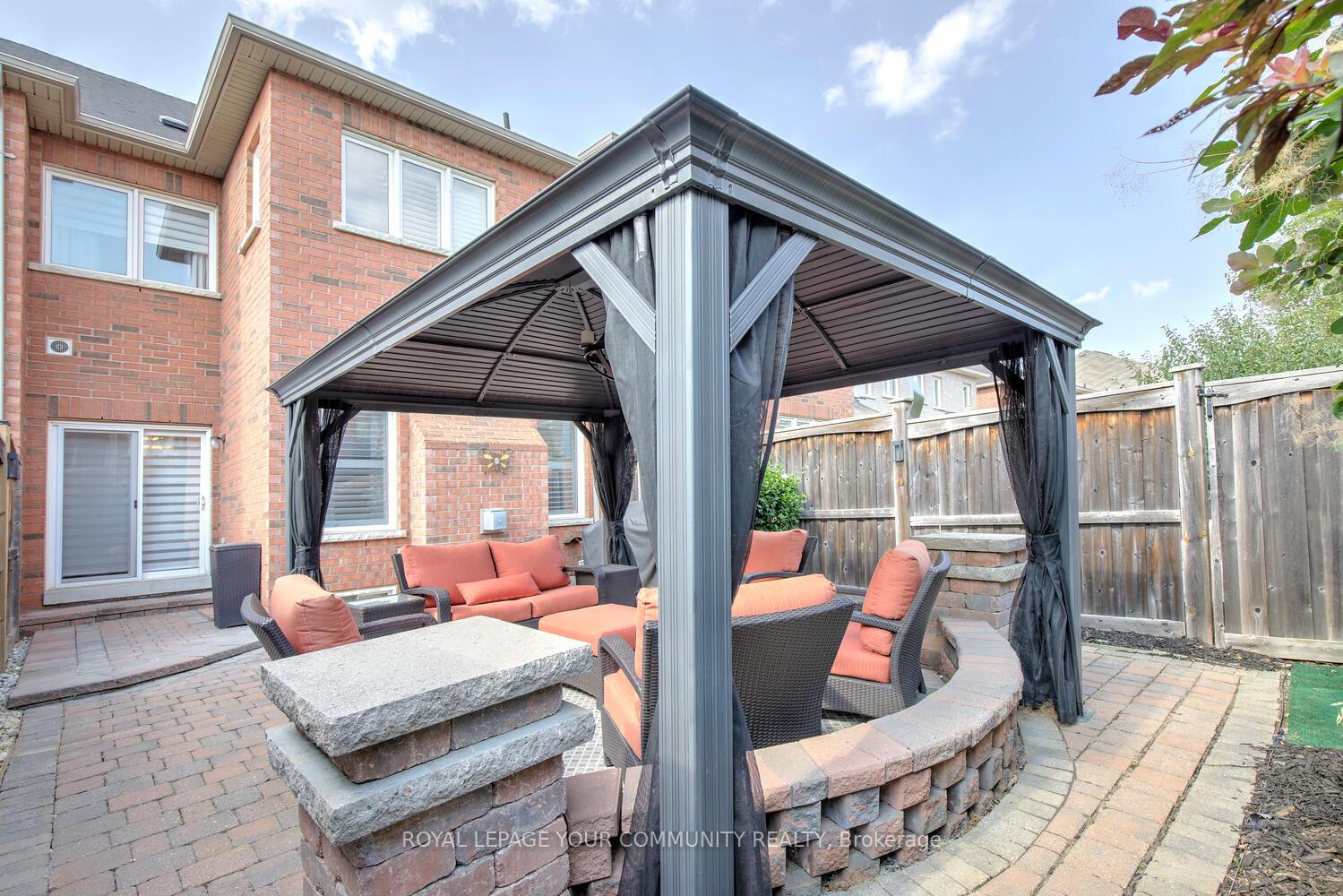 Photo 43 of 121 Mahogany Forest Drive, Vaughan, Patterson — HOMEH