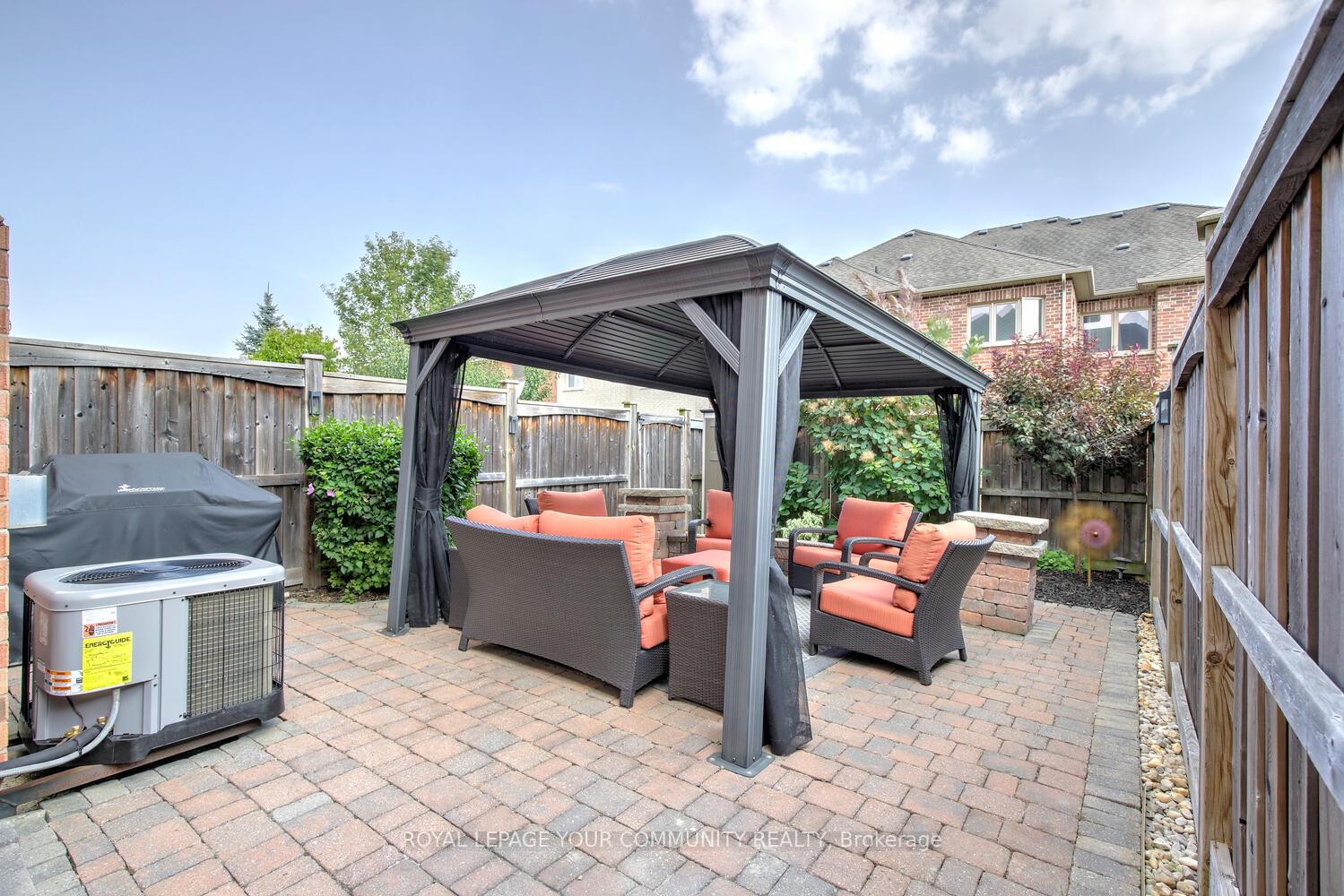 Photo 44 of 121 Mahogany Forest Drive, Vaughan, Patterson — HOMEH