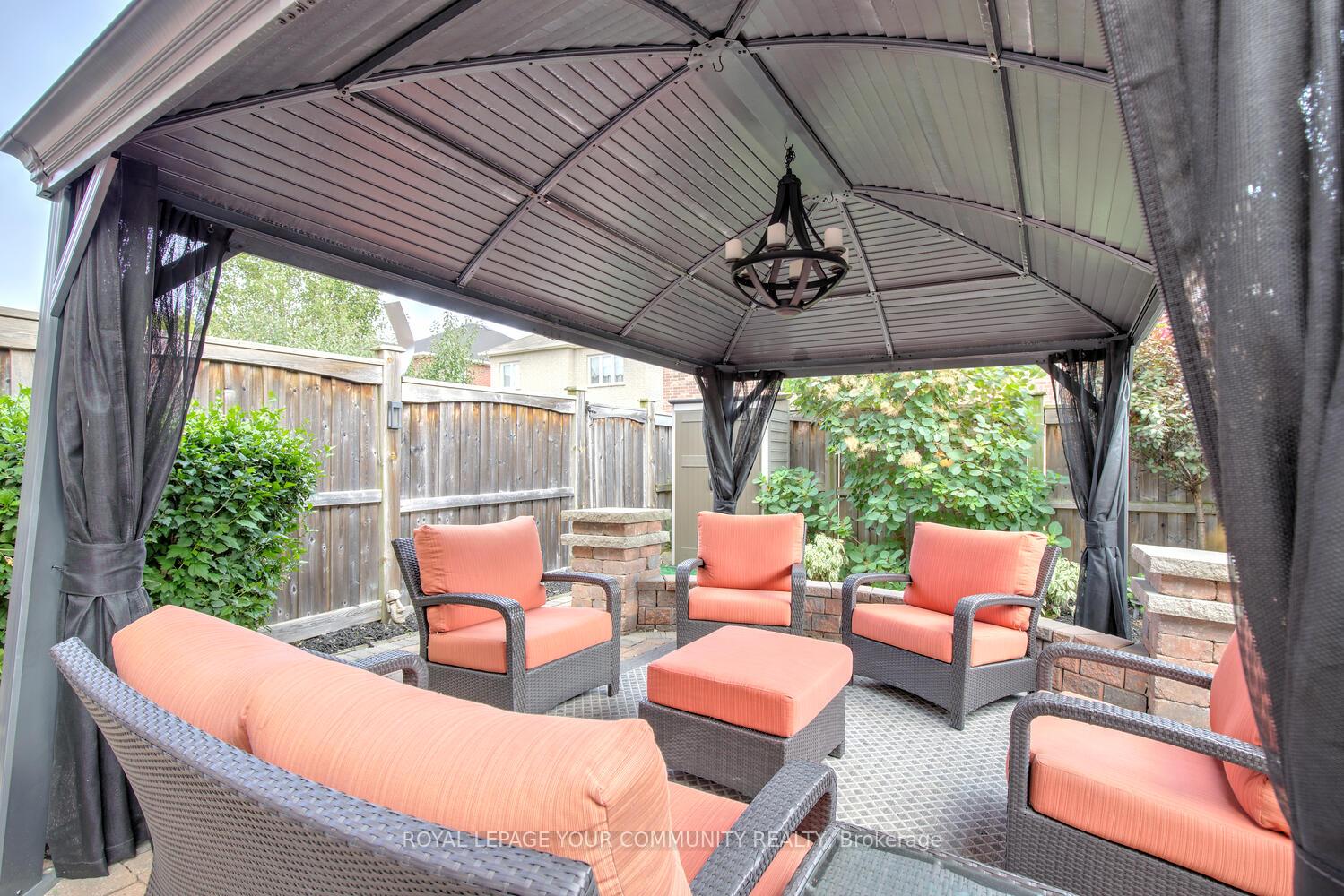 Photo 45 of 121 Mahogany Forest Drive, Vaughan, Patterson — HOMEH