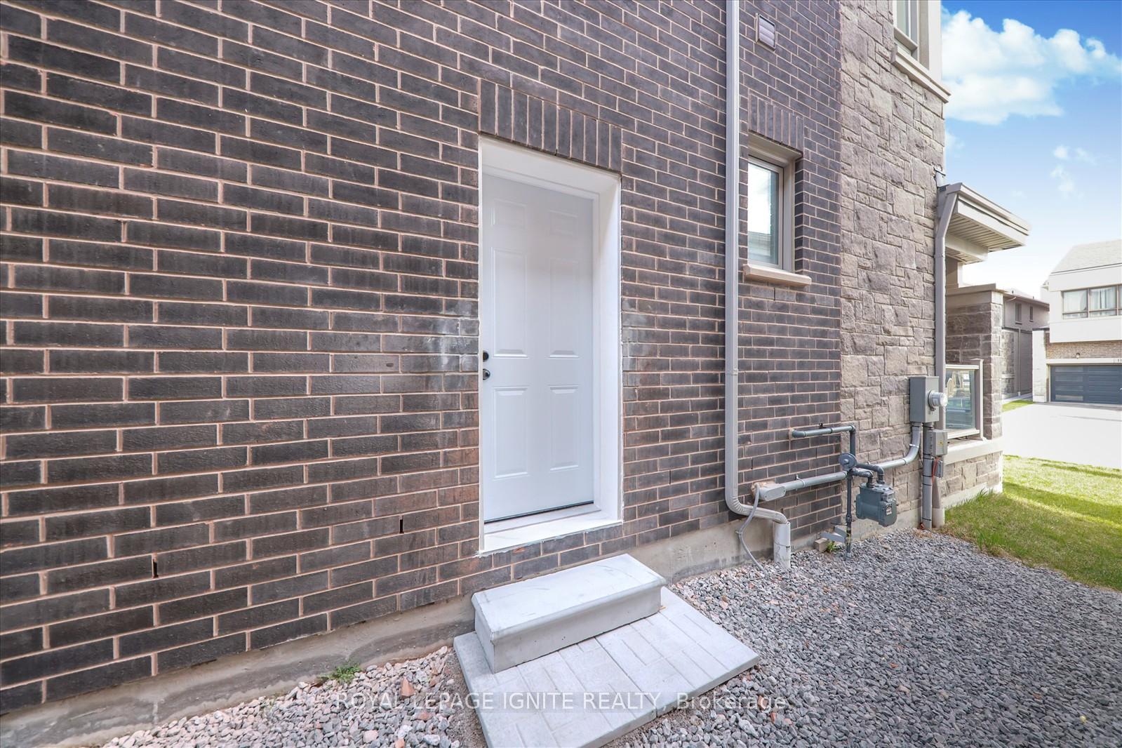 Photo 3 of 10 Huggins Drive, Whitby, Rural Whitby — HOMEH