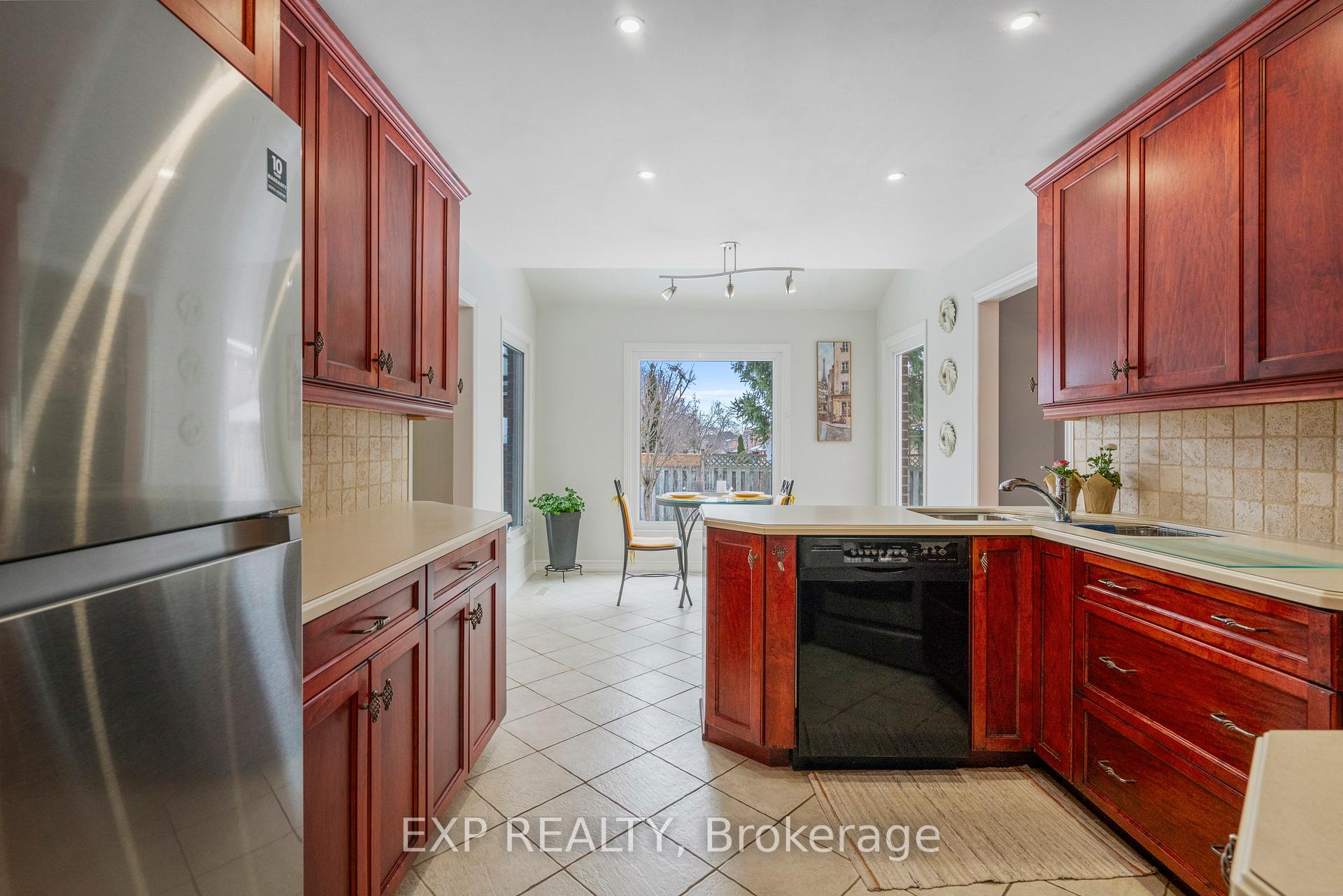 Photo 14 of 348 Raymerville Drive, Markham, Raymerville — HOMEH