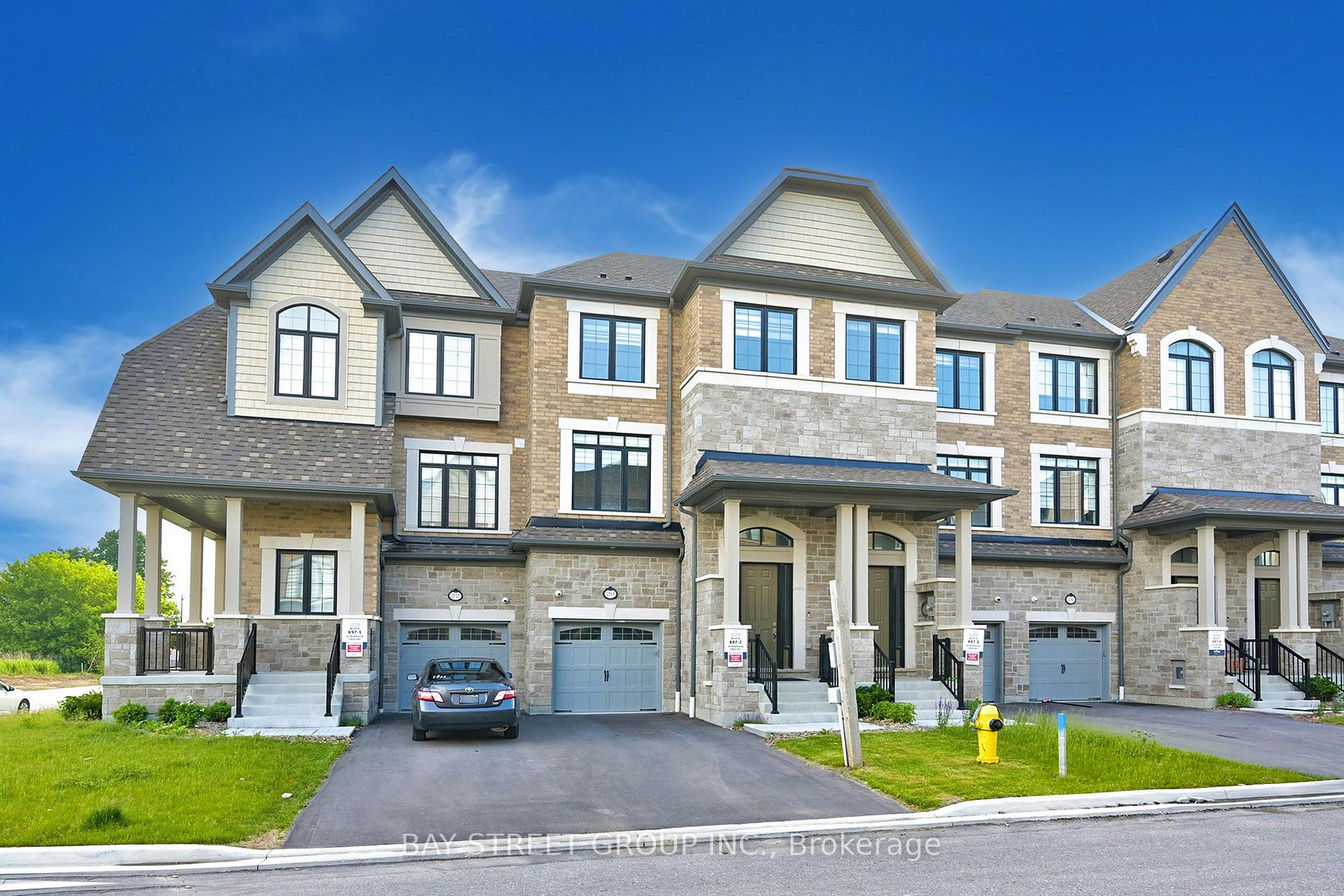 Photo 2 of 20 Morrison Crescent, Whitby, Rural Whitby — HOMEH