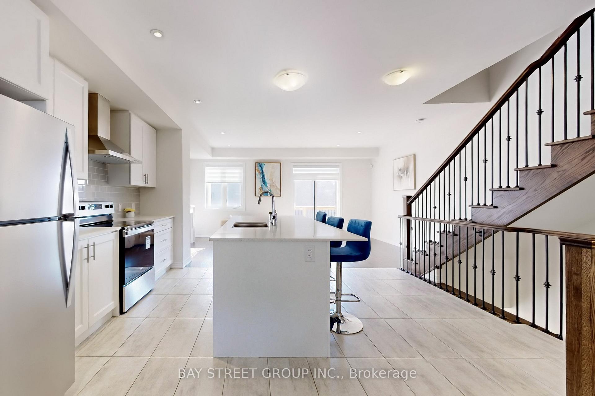 Photo 14 of 20 Morrison Crescent, Whitby, Rural Whitby — HOMEH