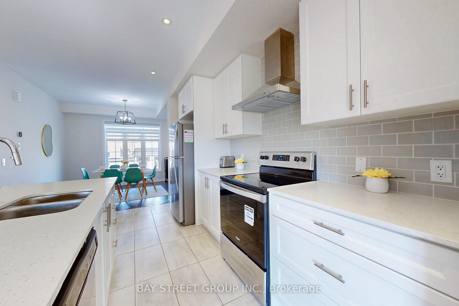 Photo 15 of 20 Morrison Crescent, Whitby, Rural Whitby — HOMEH