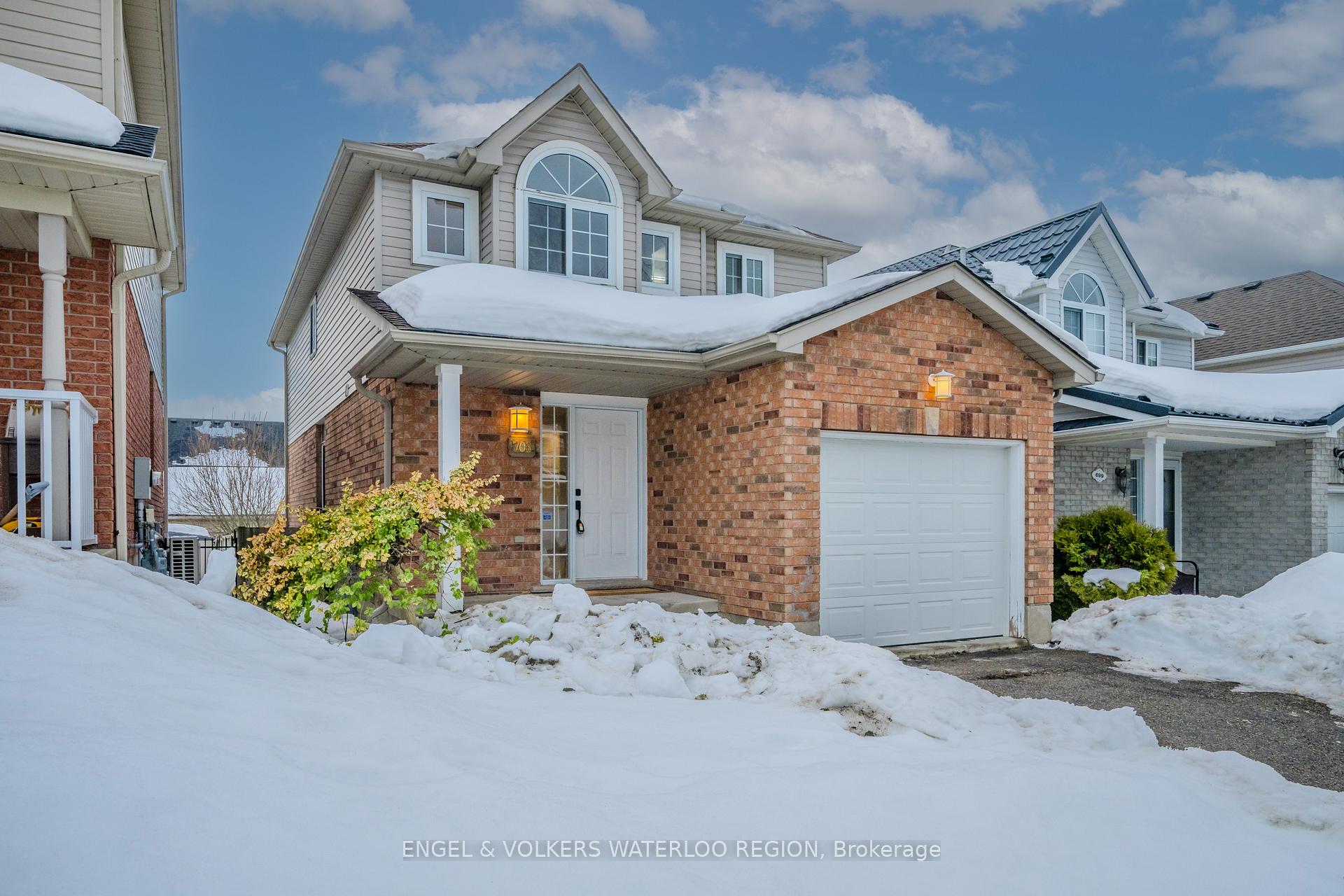 Photo 3 of 703 Karlsfeld Road, Waterloo — HOMEH
