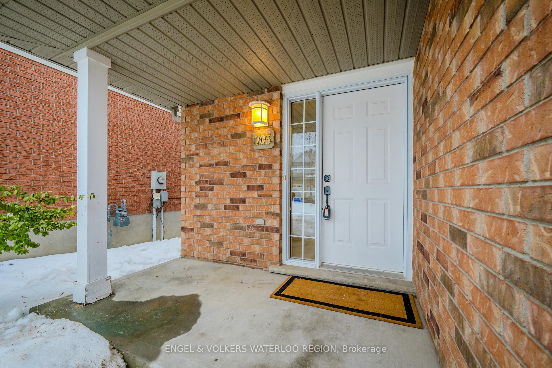 Photo 4 of 703 Karlsfeld Road, Waterloo — HOMEH