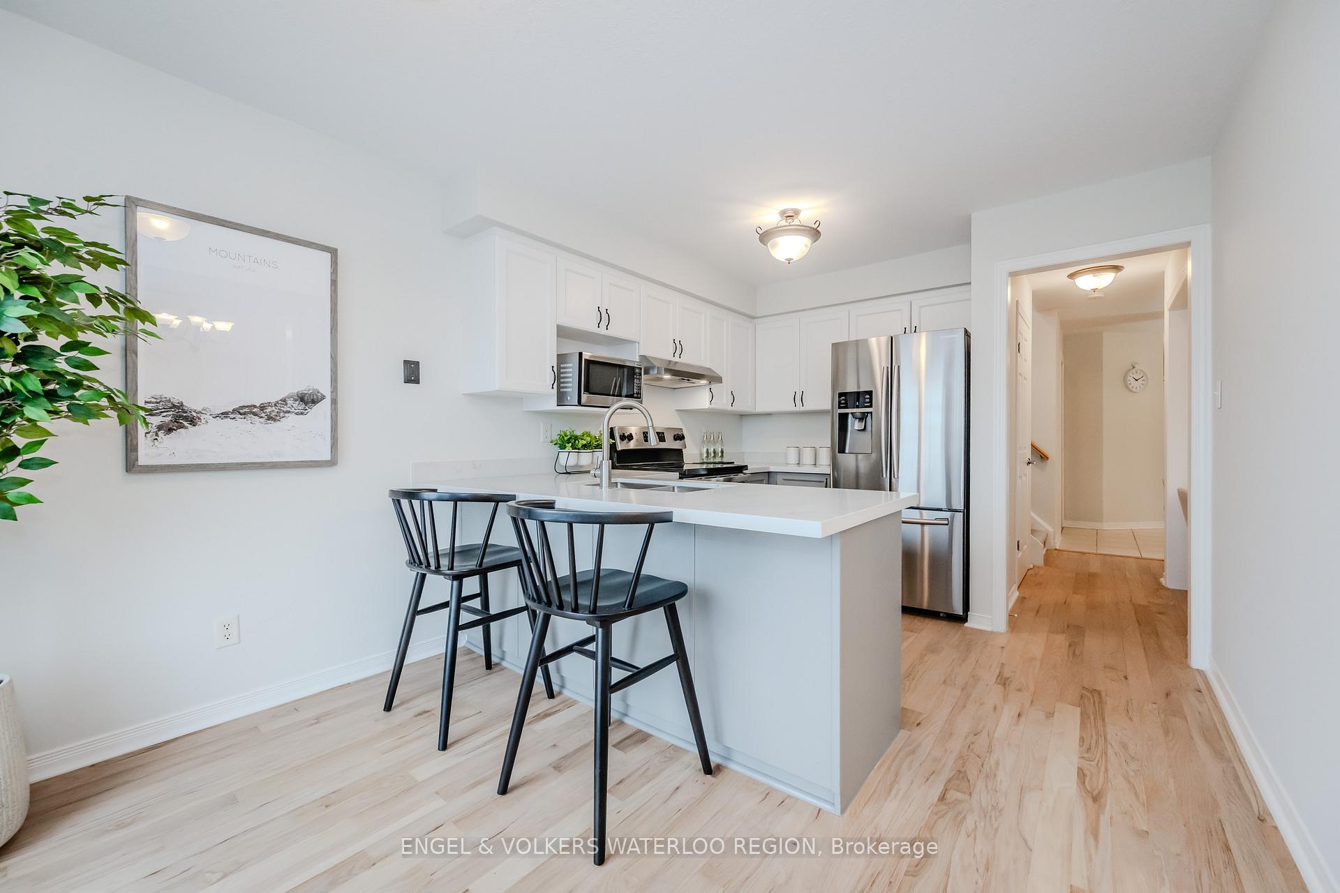 Photo 9 of 703 Karlsfeld Road, Waterloo — HOMEH