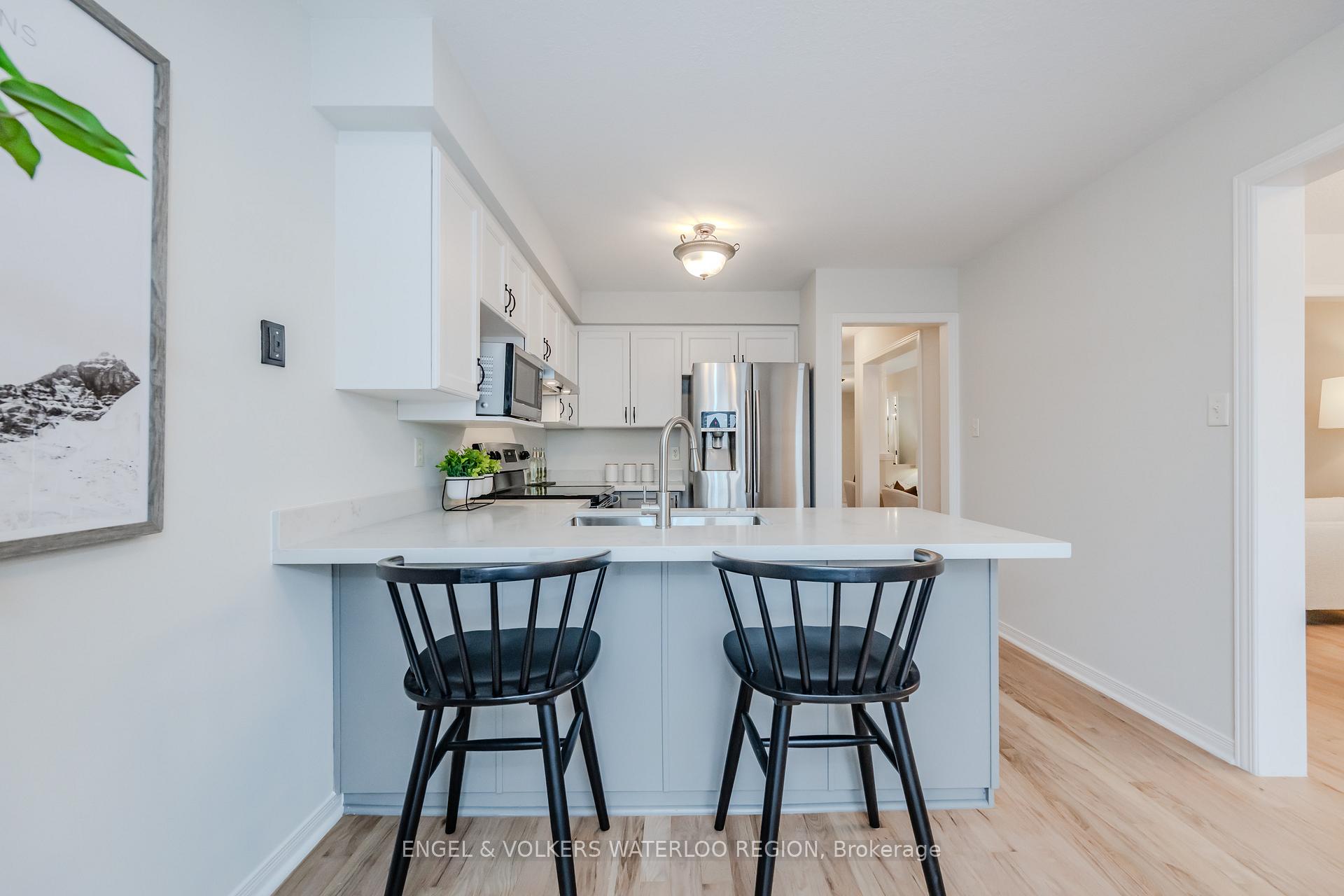 Photo 10 of 703 Karlsfeld Road, Waterloo — HOMEH