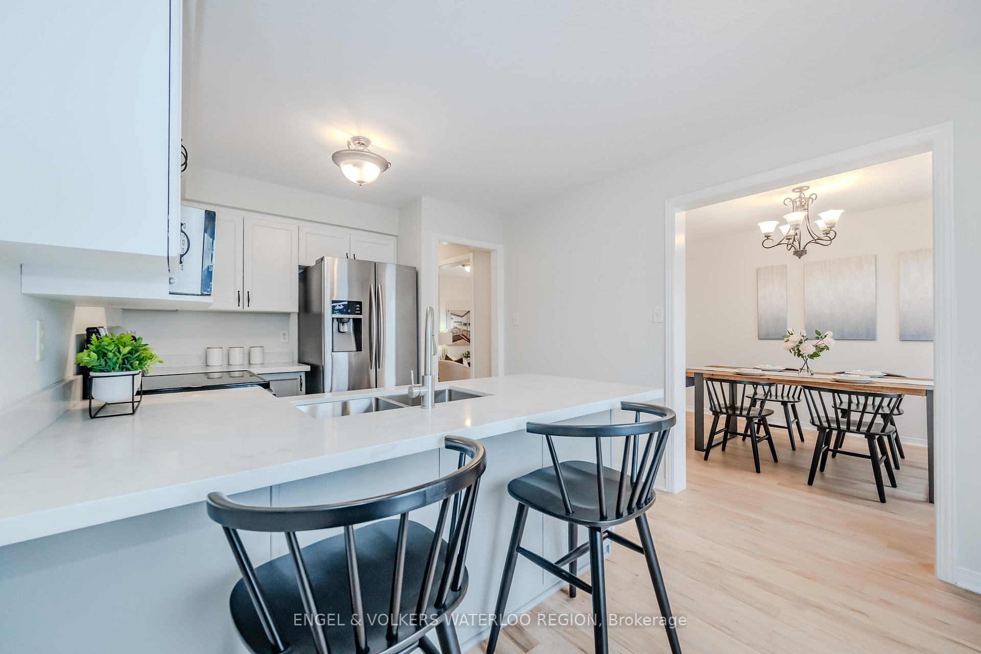 Photo 14 of 703 Karlsfeld Road, Waterloo — HOMEH