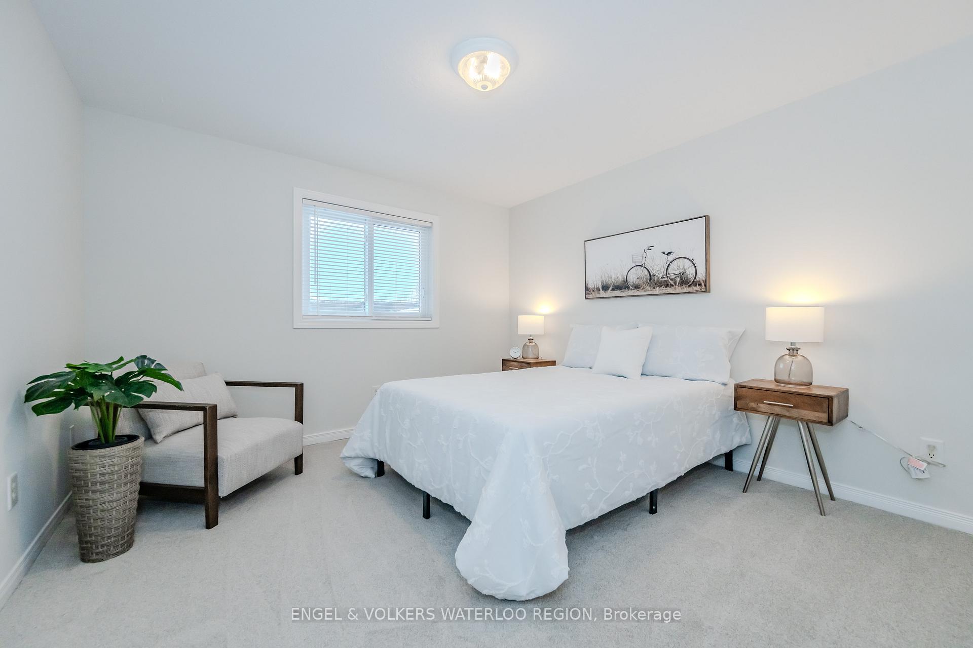 Photo 23 of 703 Karlsfeld Road, Waterloo — HOMEH