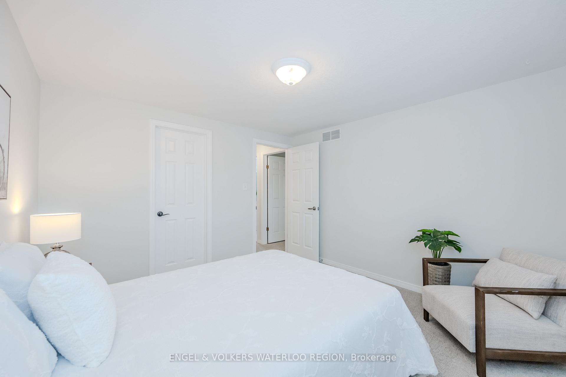 Photo 24 of 703 Karlsfeld Road, Waterloo — HOMEH