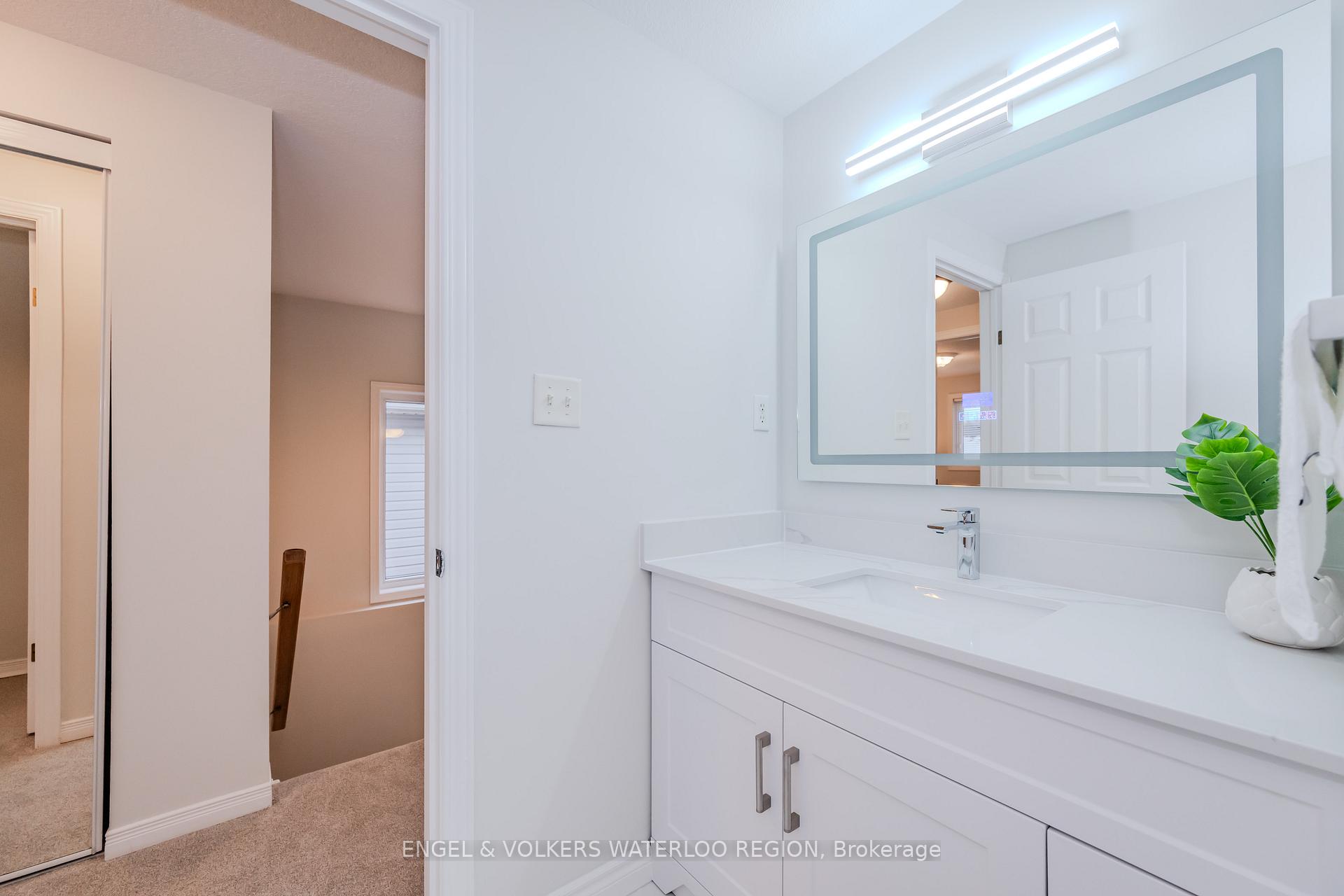 Photo 28 of 703 Karlsfeld Road, Waterloo — HOMEH