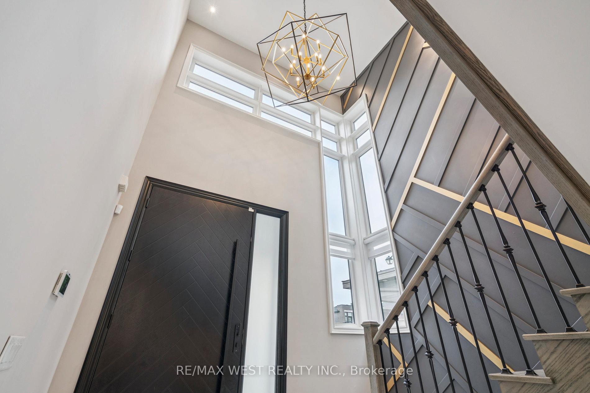 Photo 5 of 54 Stilton Avenue, Vaughan, Kleinburg — HOMEH