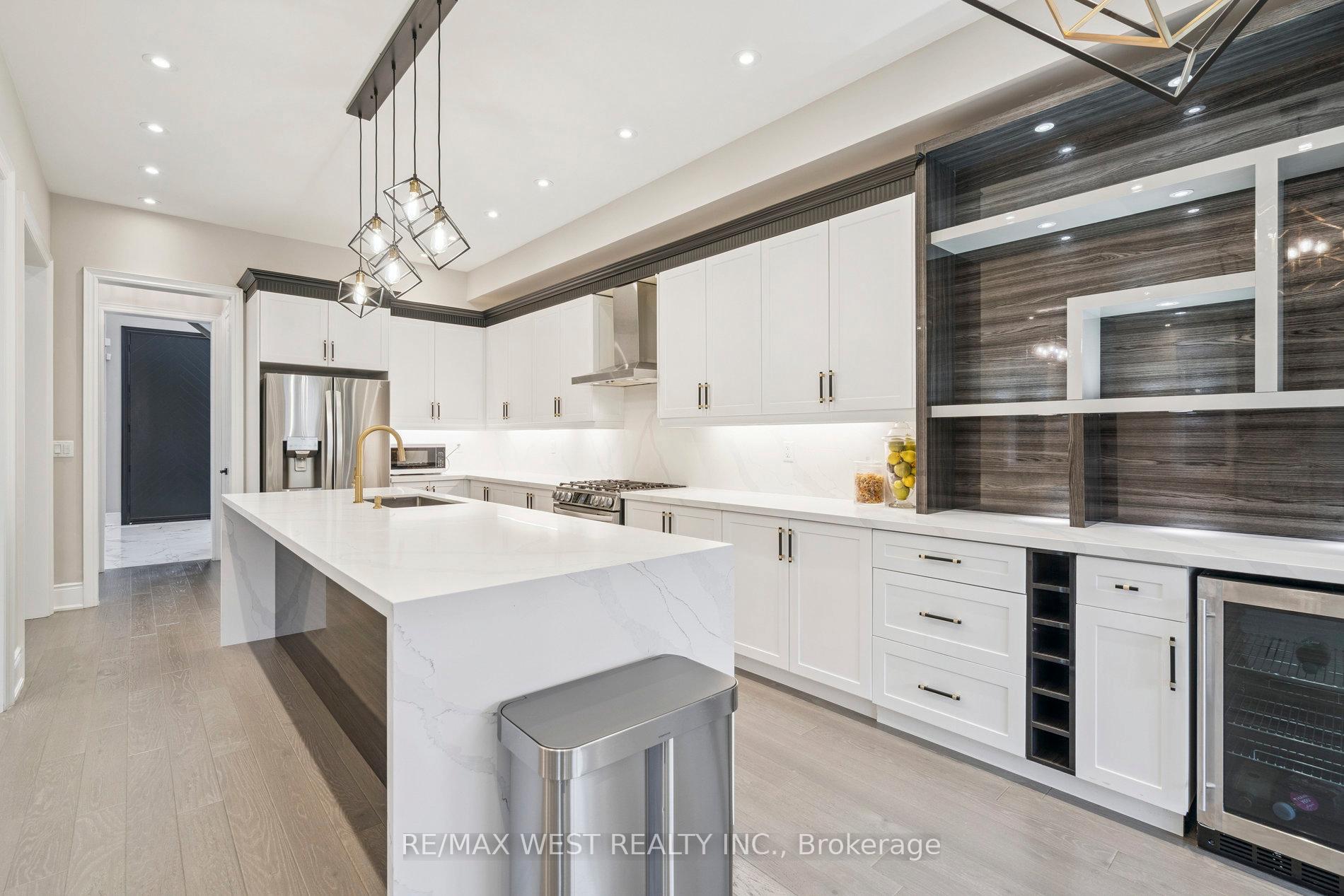 Photo 8 of 54 Stilton Avenue, Vaughan, Kleinburg — HOMEH