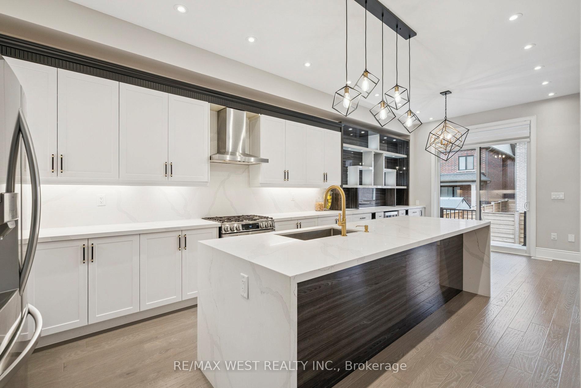 Photo 10 of 54 Stilton Avenue, Vaughan, Kleinburg — HOMEH