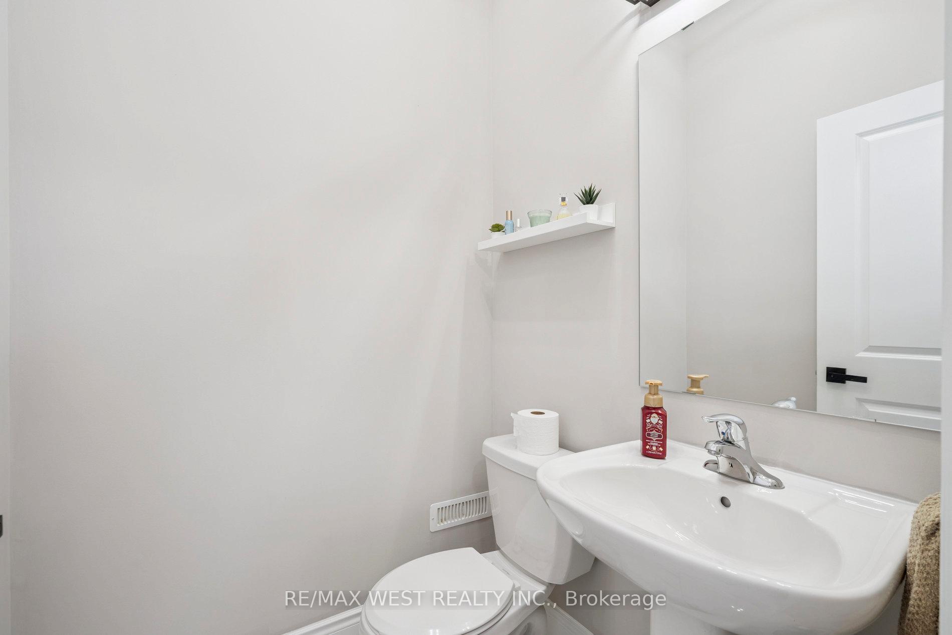Photo 24 of 54 Stilton Avenue, Vaughan, Kleinburg — HOMEH