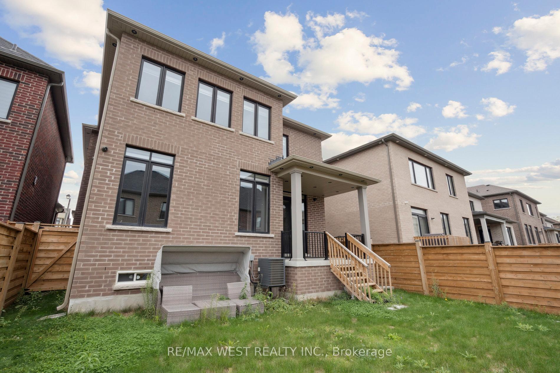 Photo 44 of 54 Stilton Avenue, Vaughan, Kleinburg — HOMEH