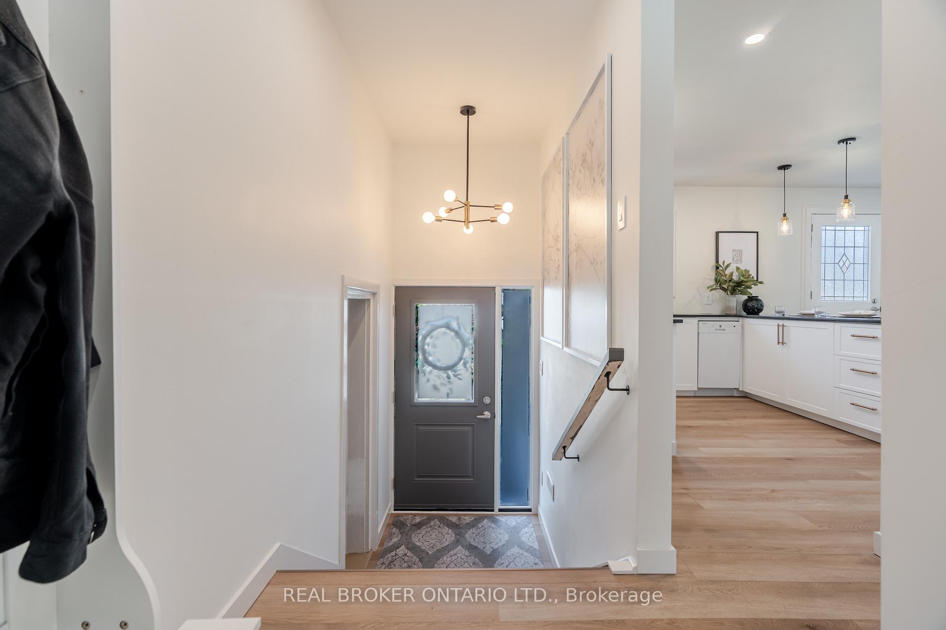 Photo 2 of 1670 Athans Avenue, Ottawa, Blossom Park/Leitrim — HOMEH