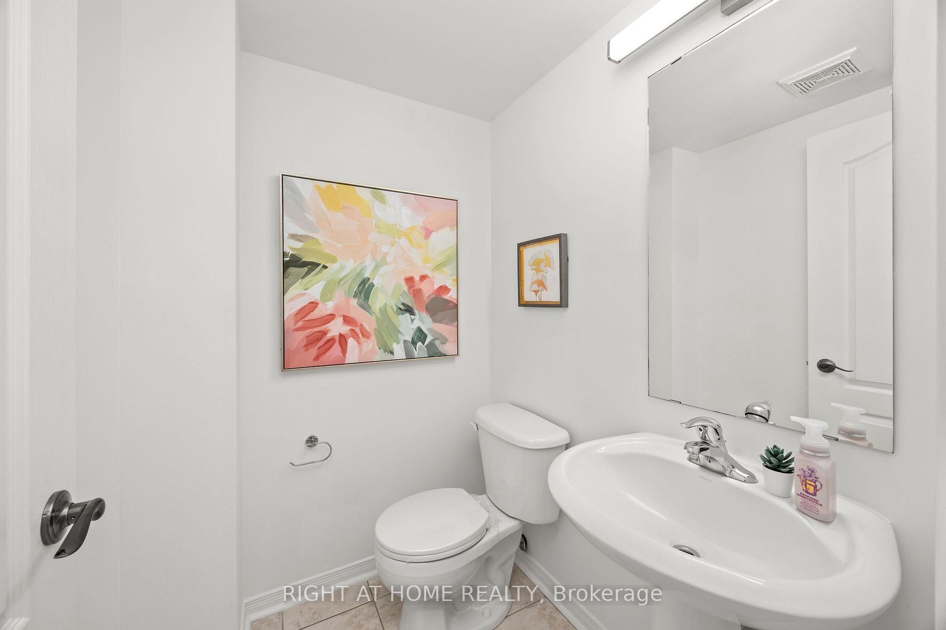 Photo 10 of 8 Diana Way, Barrie, Innis-Shore — HOMEH