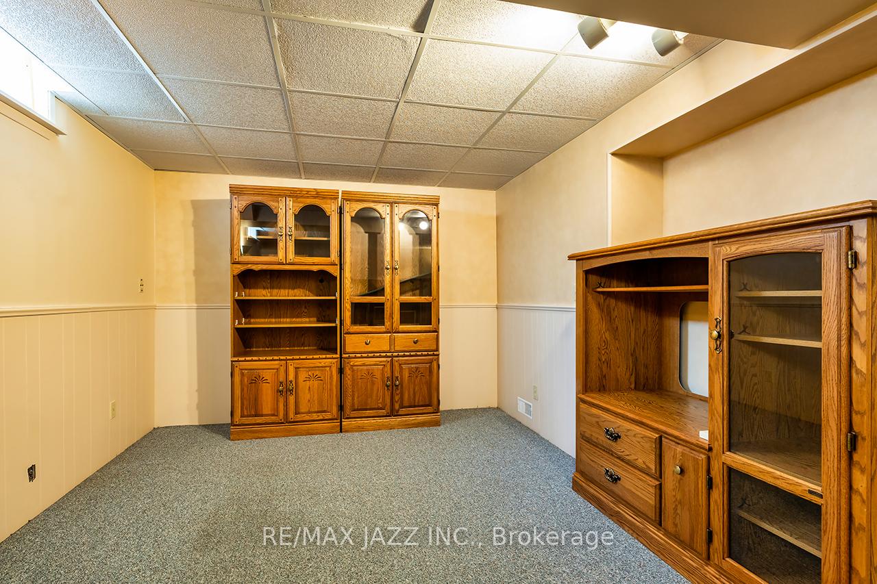 Photo 25 of 55 Regency Crescent, Whitby, Downtown Whitby — HOMEH