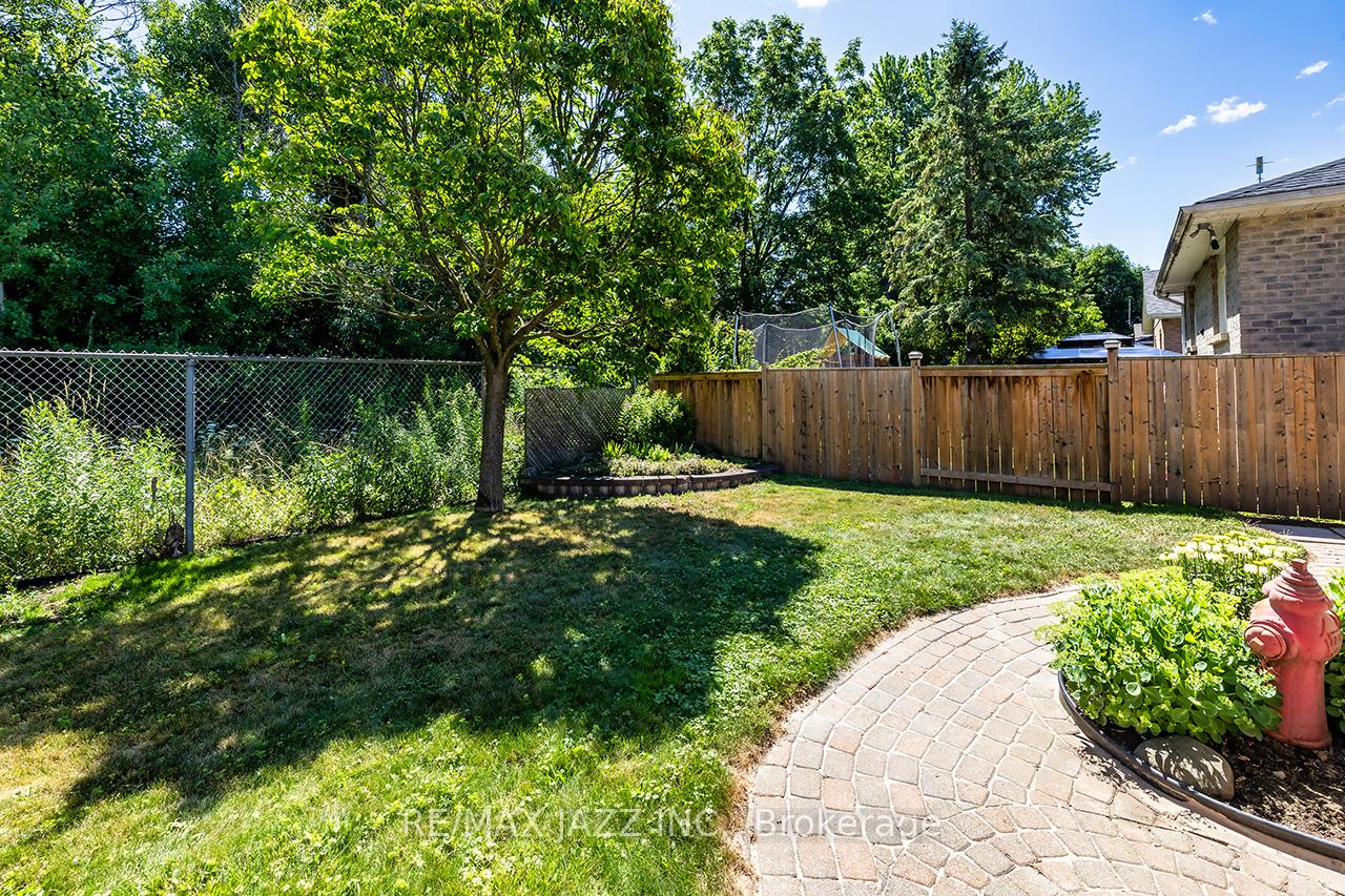 Photo 35 of 55 Regency Crescent, Whitby, Downtown Whitby — HOMEH