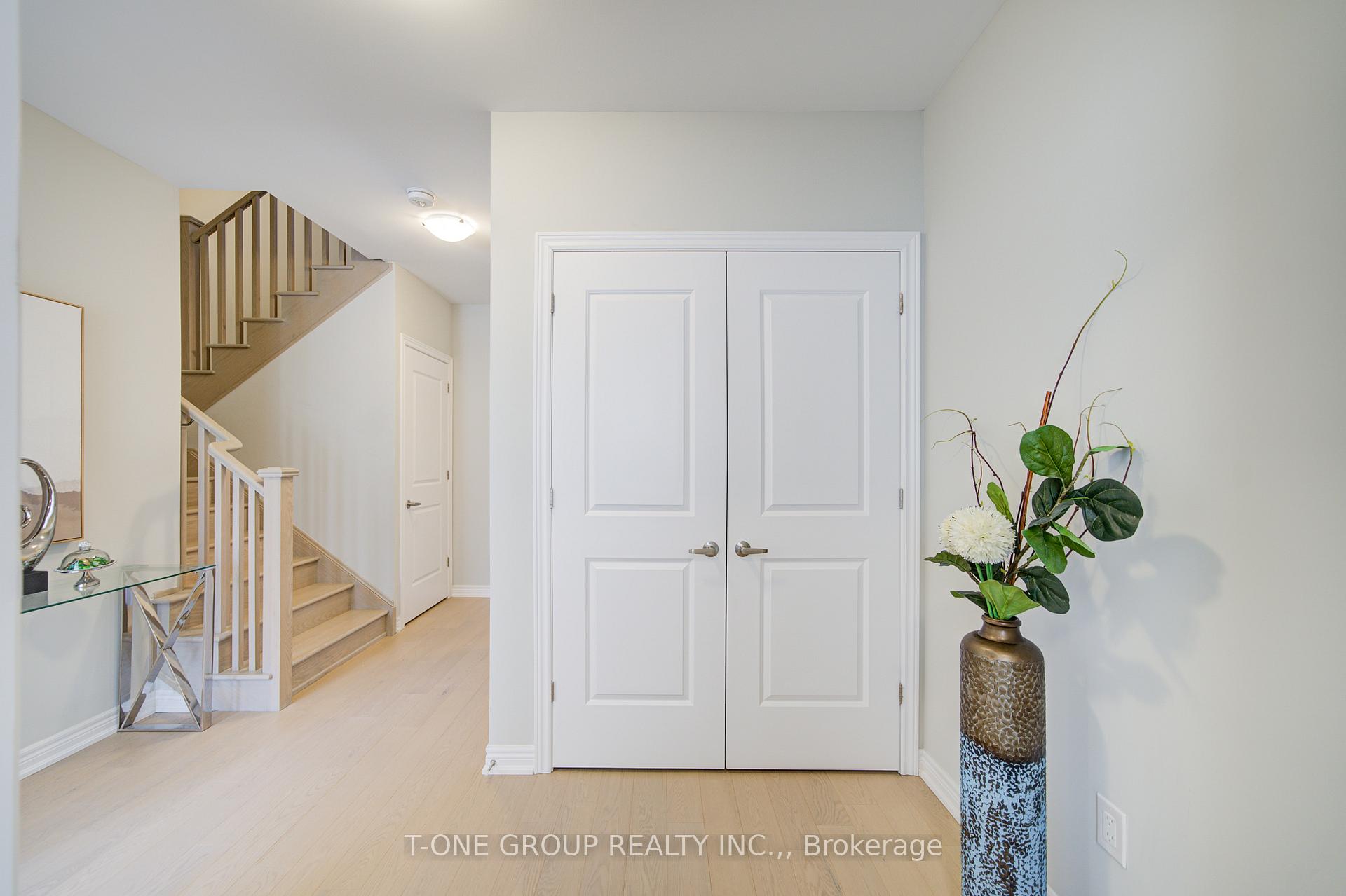 Photo 2 of 14 Bruce Boyd Drive, Markham, Cornell — HOMEH