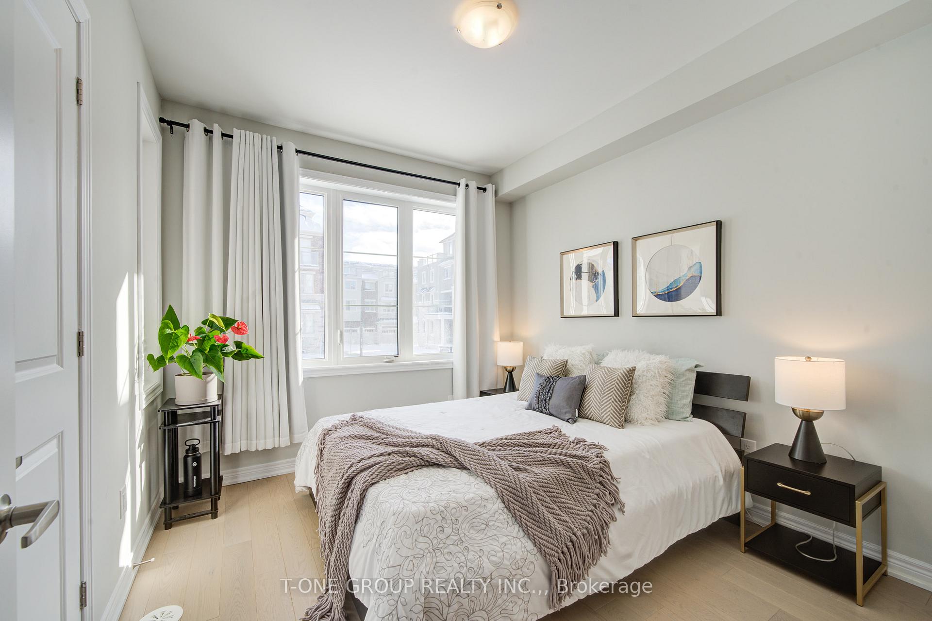 Photo 4 of 14 Bruce Boyd Drive, Markham, Cornell — HOMEH