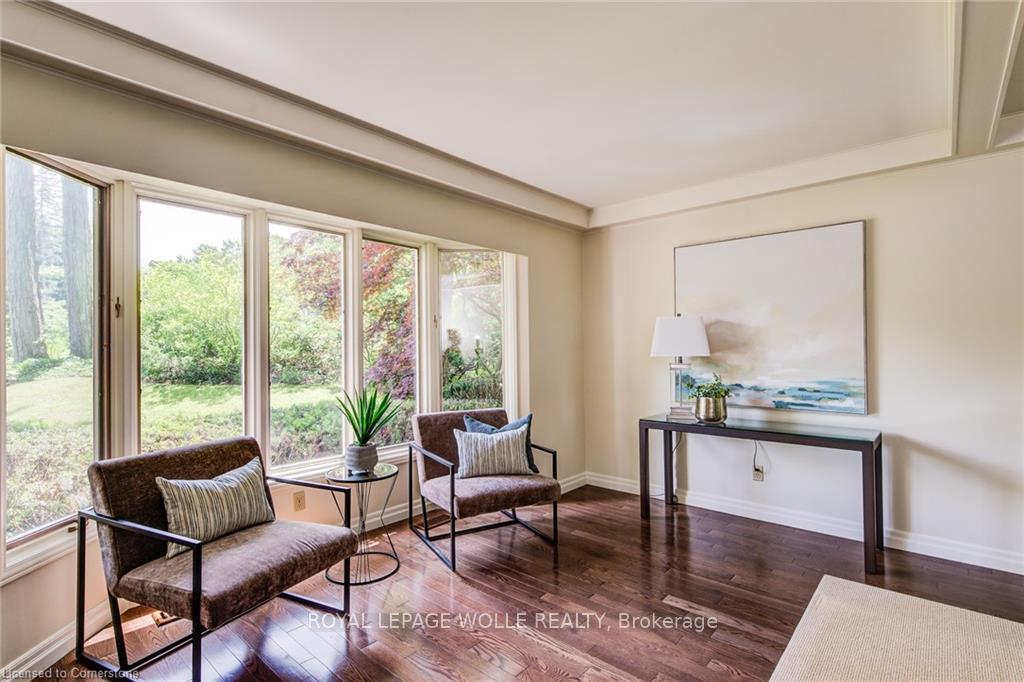 Photo 11 of 368 Warrington Drive, Waterloo — HOMEH