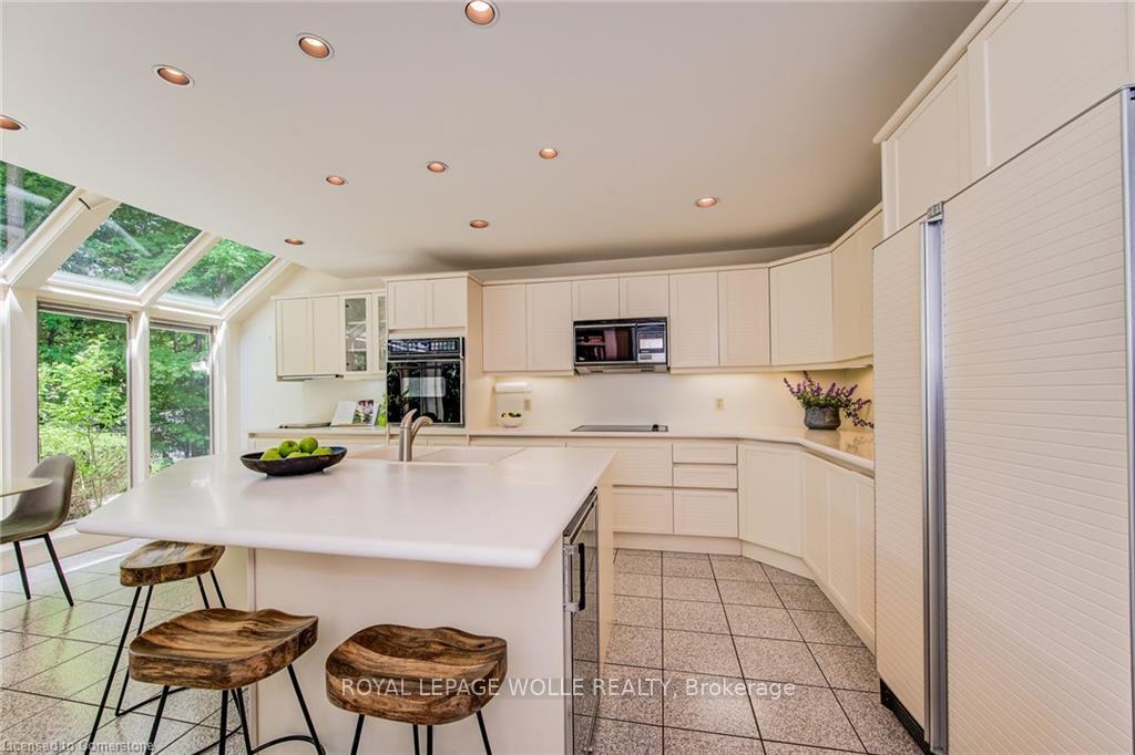 Photo 21 of 368 Warrington Drive, Waterloo — HOMEH