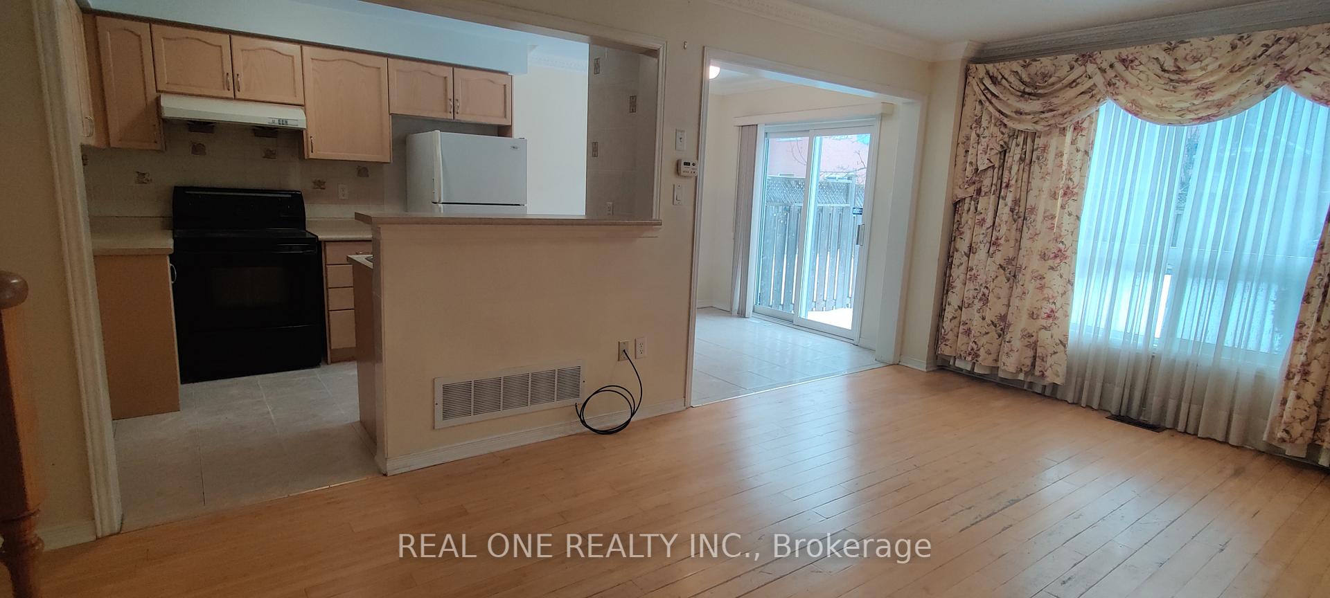 Photo 8 of 45 Devonwood Drive, Markham, Berczy — HOMEH
