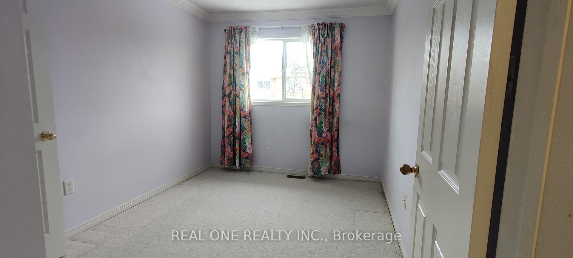 Photo 16 of 45 Devonwood Drive, Markham, Berczy — HOMEH