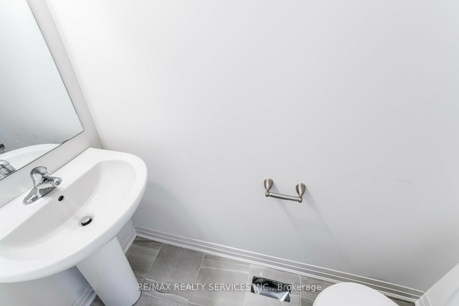 Photo 15 of 72 Middleton Street, Zorra, Thamesford — HOMEH