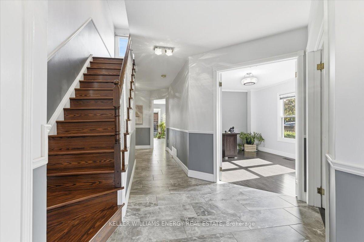 Photo 4 of 29 Braebrook Drive, Whitby, Rolling Acres — HOMEH