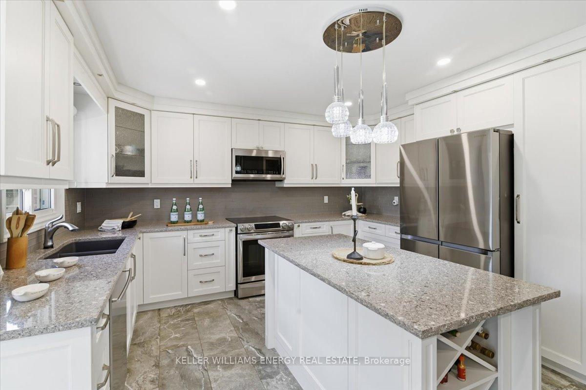 Photo 10 of 29 Braebrook Drive, Whitby, Rolling Acres — HOMEH