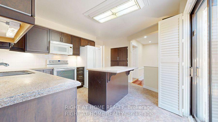 Photo 12 of Unit Upper, 38 Colette Drive, Whitby, Downtown Whitby — HOMEH