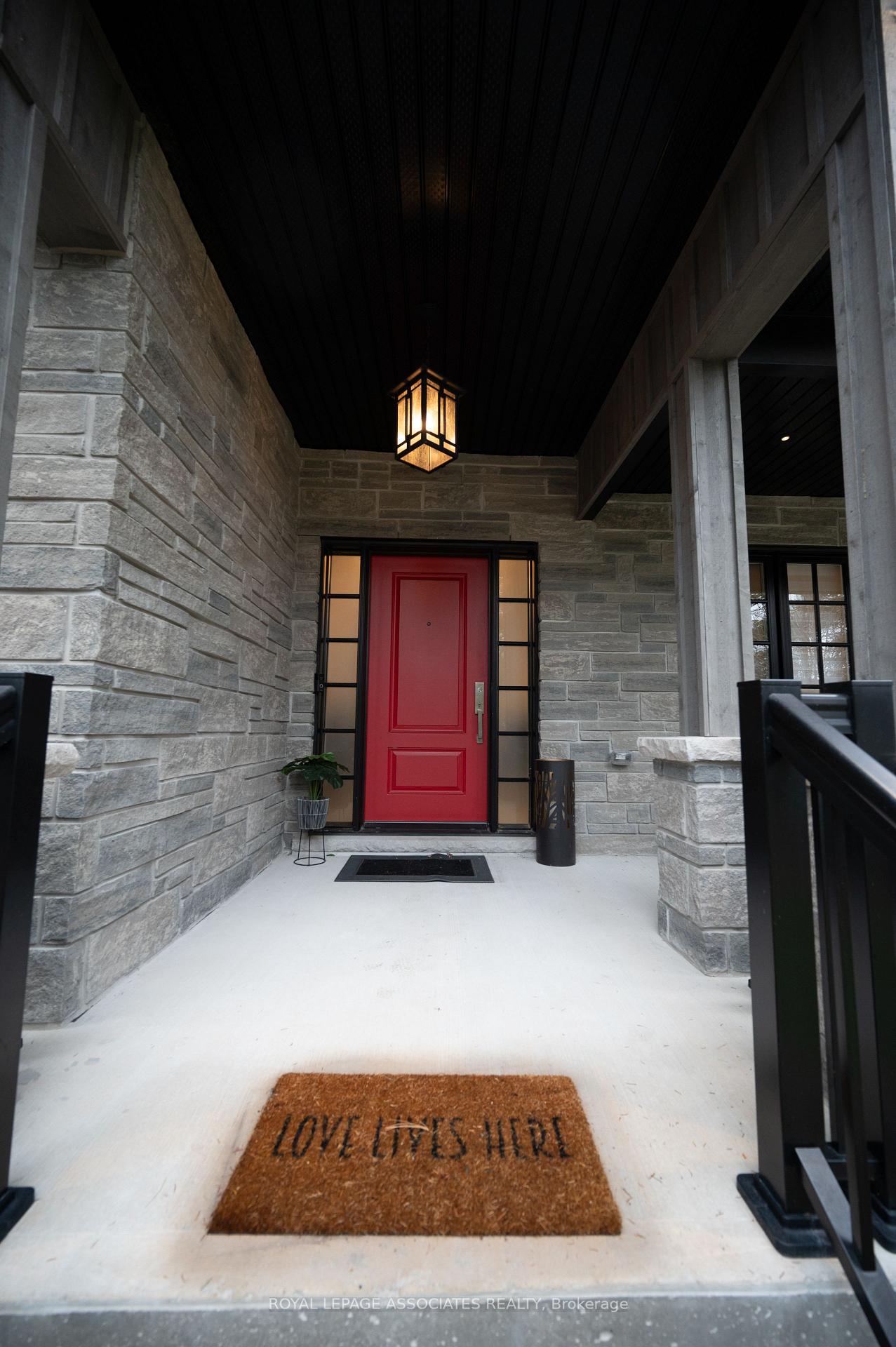 Photo 3 of 69 34th Street N, Wasaga Beach — HOMEH