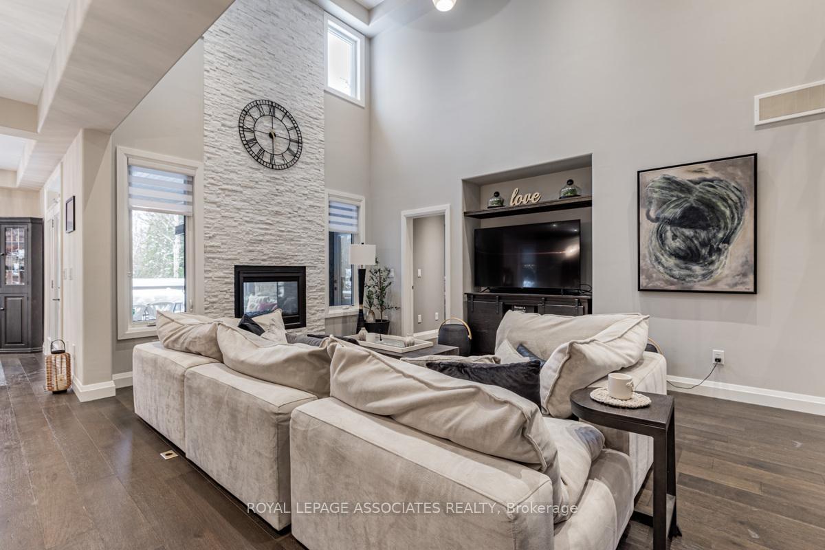 Photo 9 of 69 34th Street N, Wasaga Beach — HOMEH