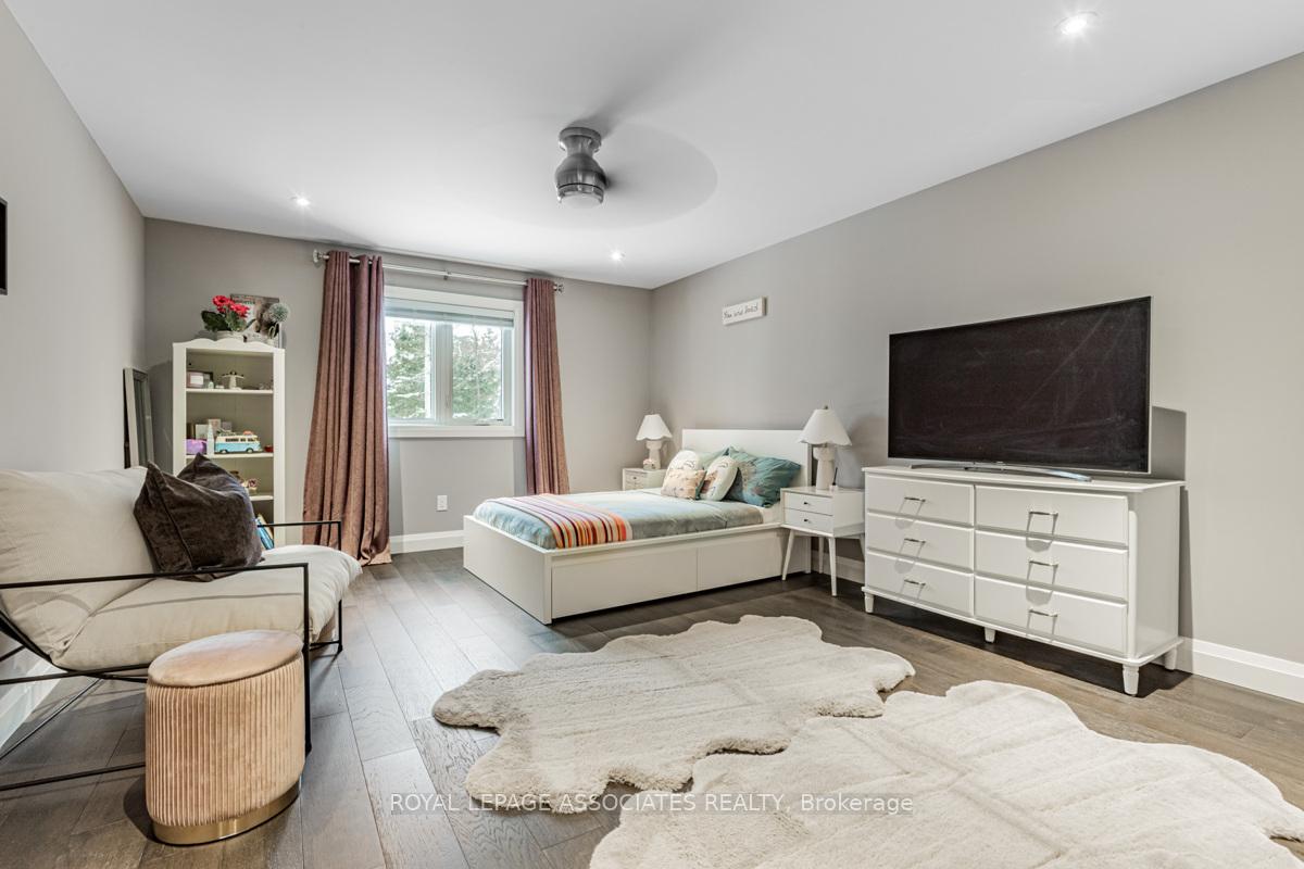 Photo 21 of 69 34th Street N, Wasaga Beach — HOMEH