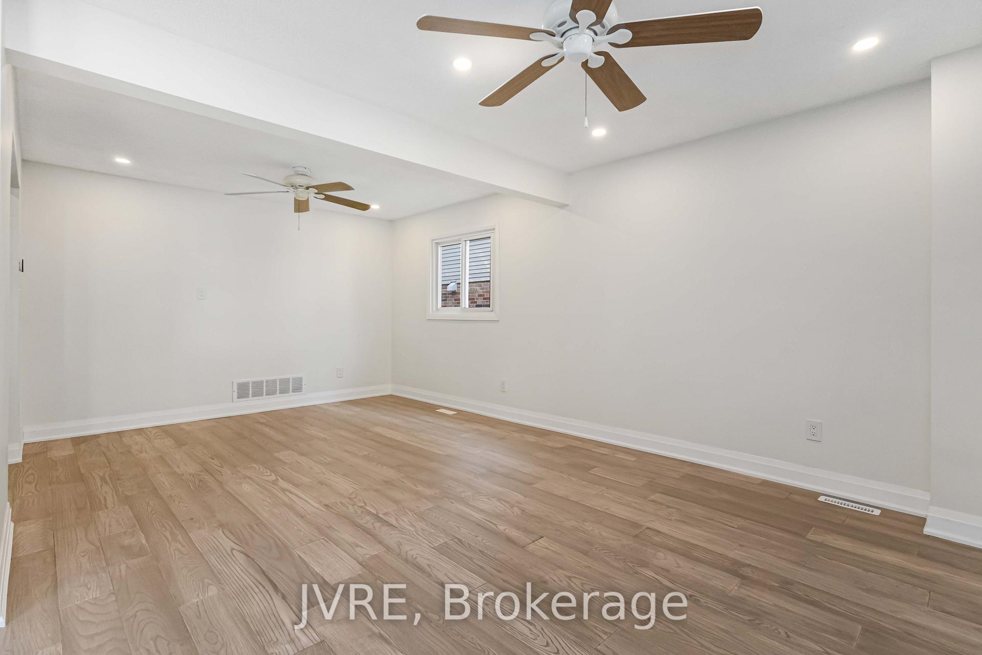 Photo 3 of 263 Wright Crescent, Ajax, Central — HOMEH