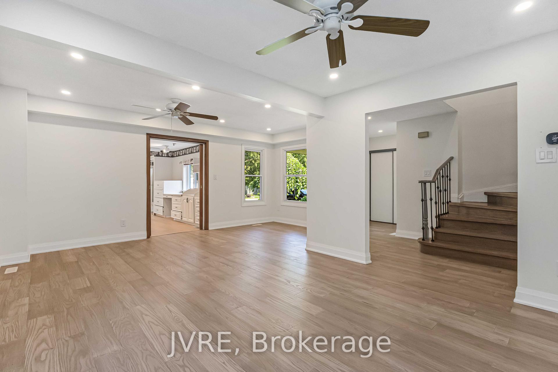 Photo 8 of 263 Wright Crescent, Ajax, Central — HOMEH
