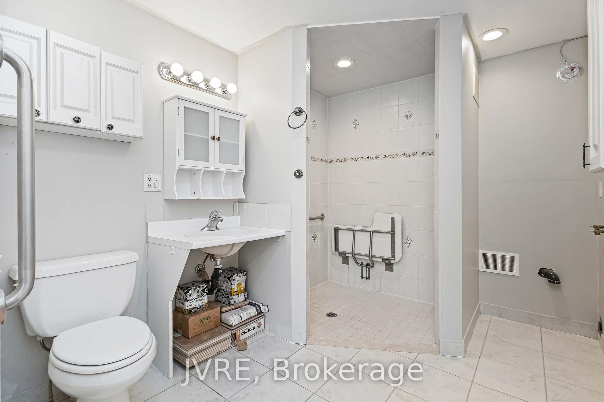 Photo 13 of 263 Wright Crescent, Ajax, Central — HOMEH