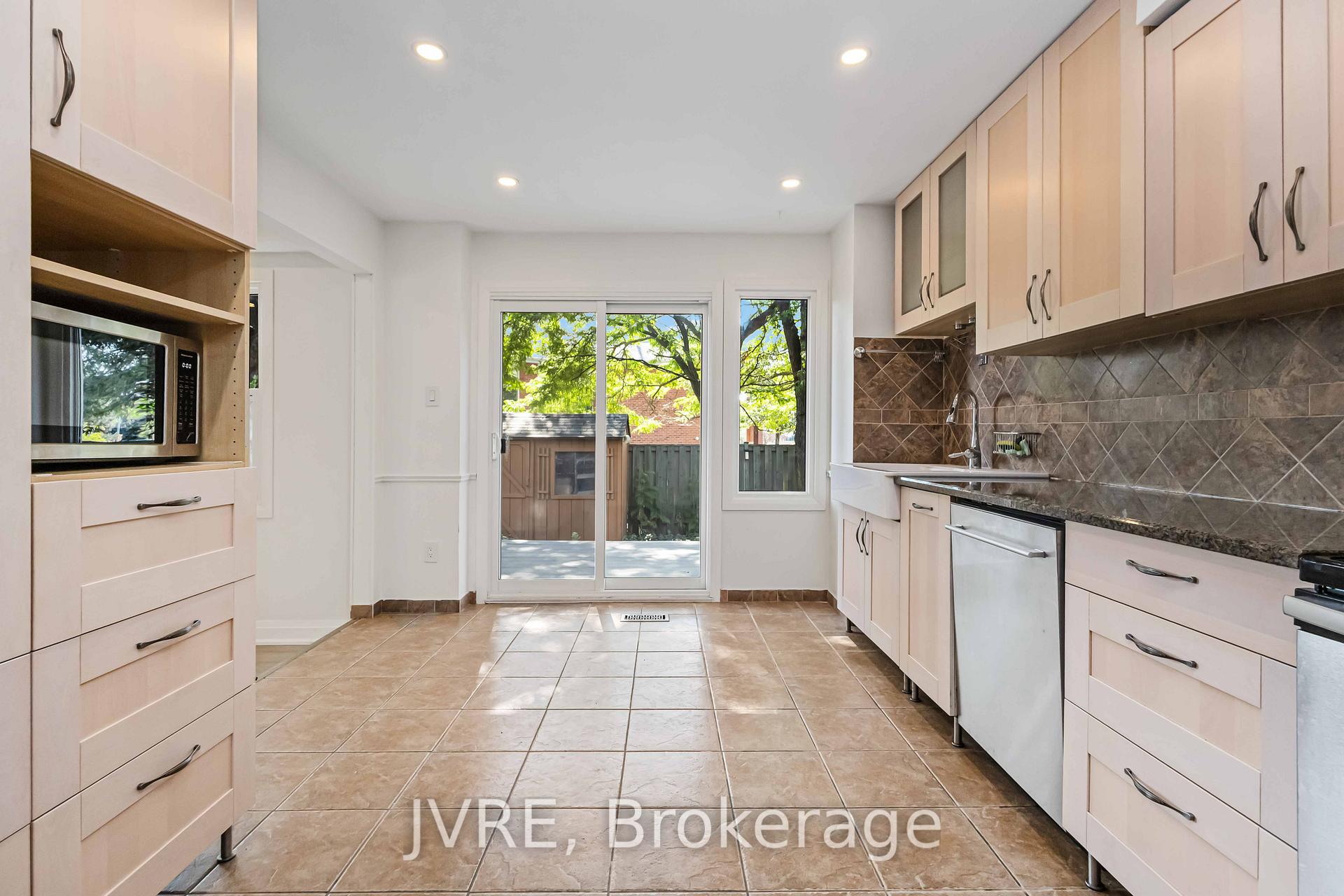 Photo 31 of 263 Wright Crescent, Ajax, Central — HOMEH