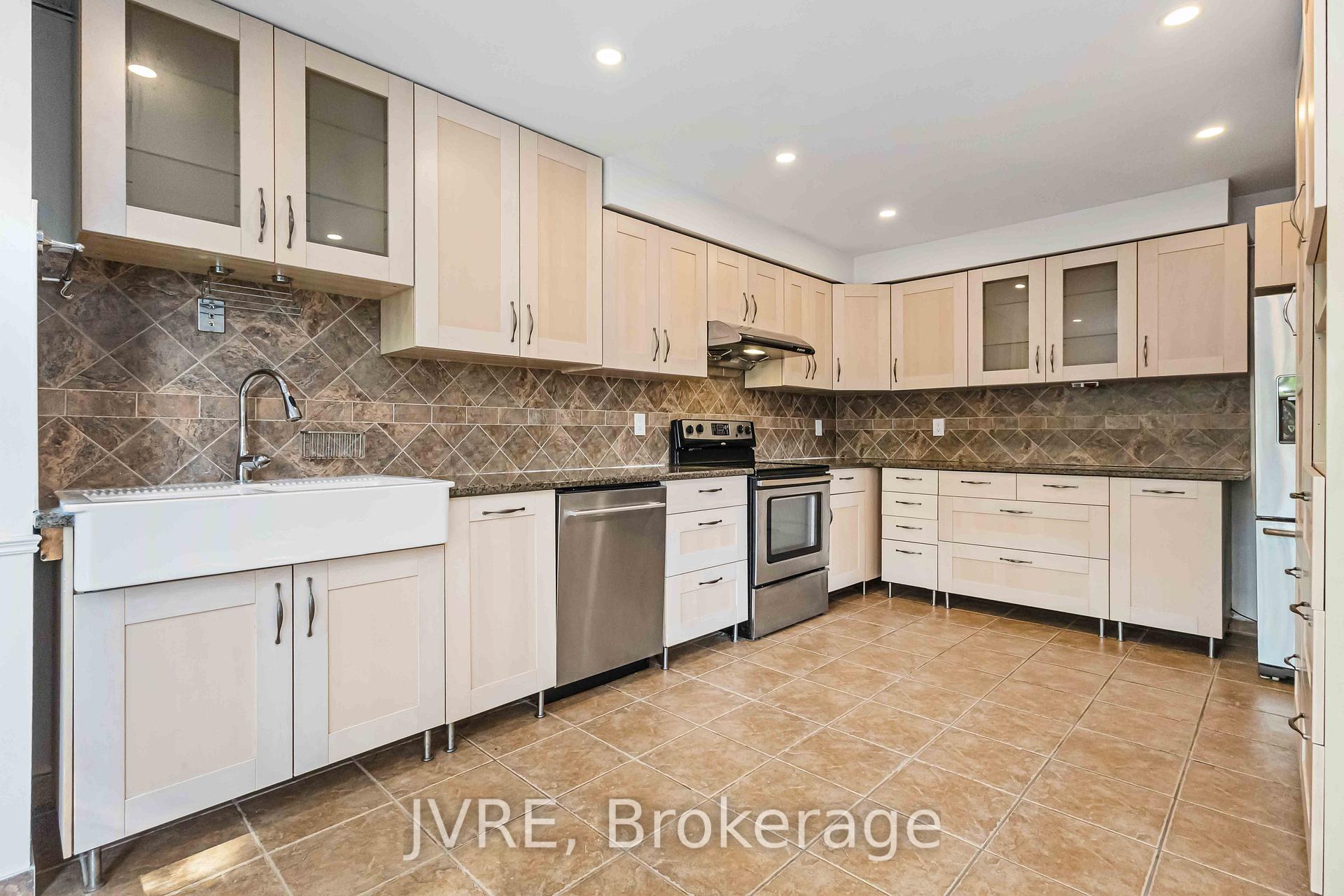 Photo 29 of 263 Wright Crescent, Ajax, Central — HOMEH