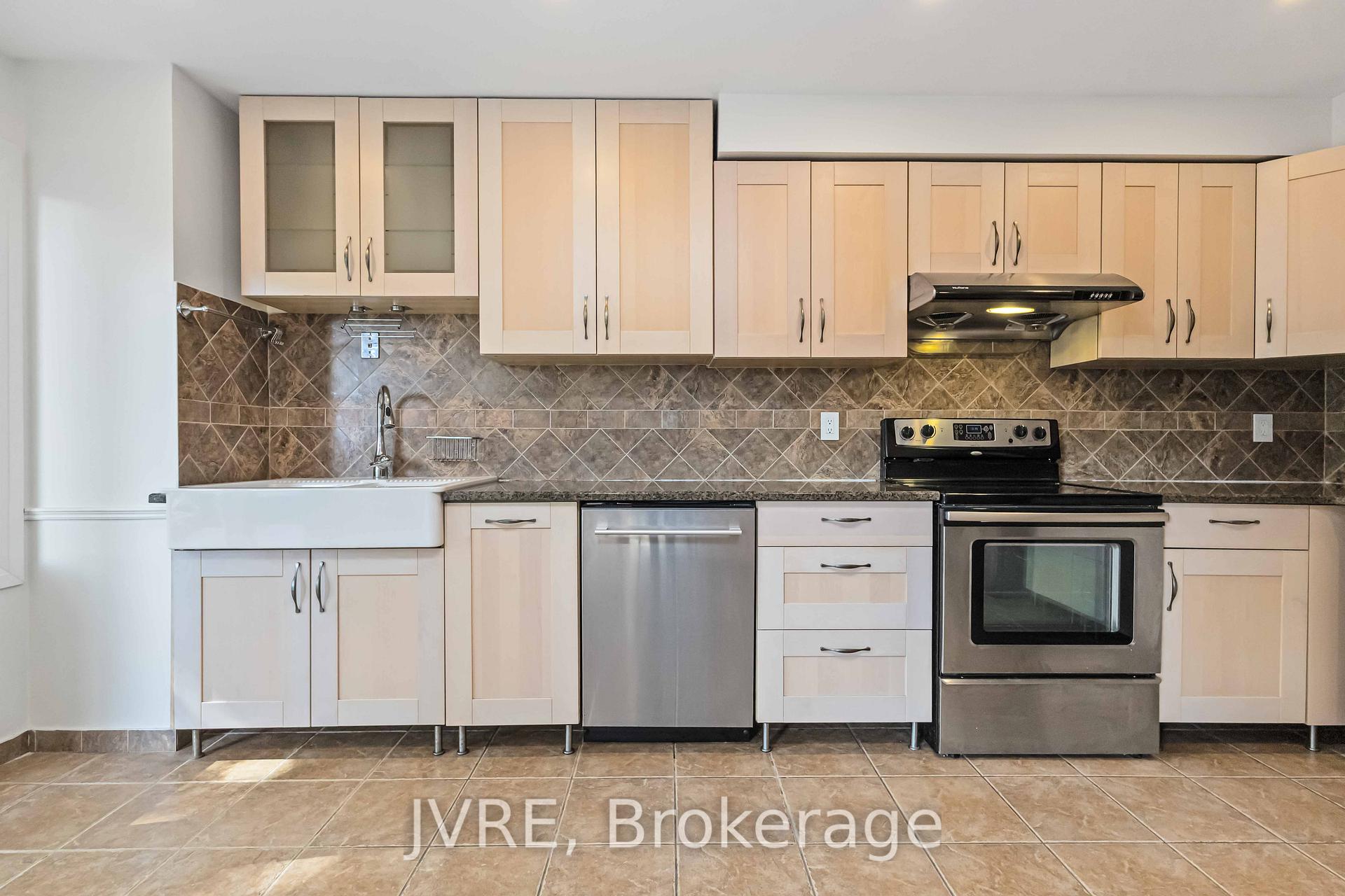 Photo 18 of 263 Wright Crescent, Ajax, Central — HOMEH
